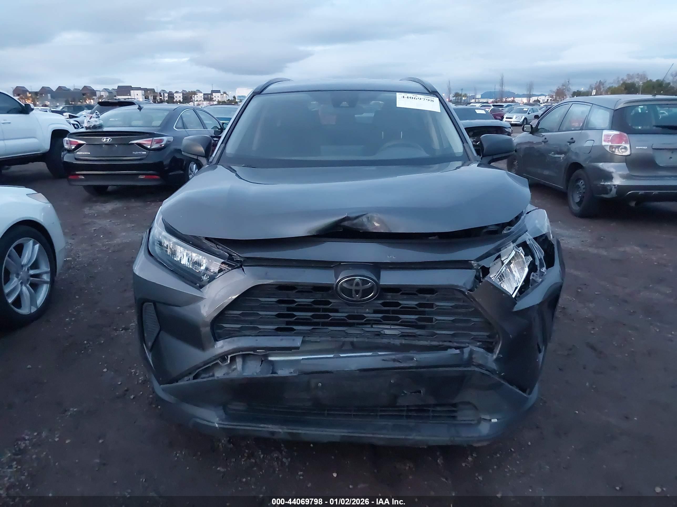 TOYOTA RAV4 image 6