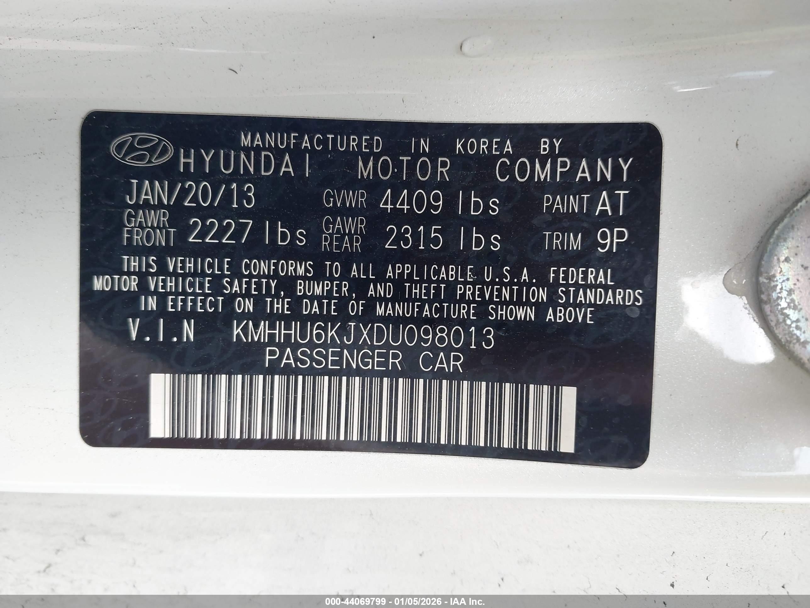 HYUNDAI GENESIS image 9