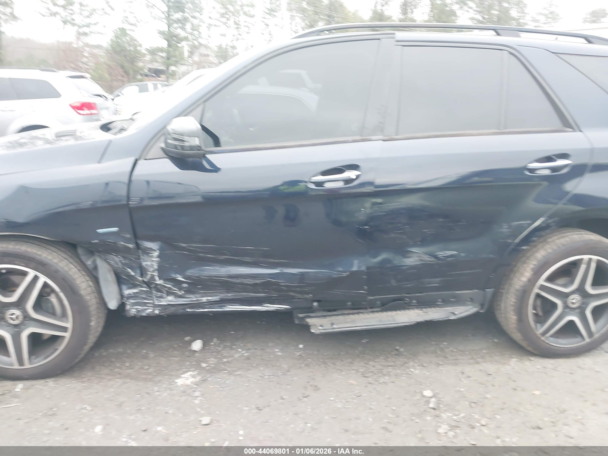 MERCEDES-BENZ GLE image 6