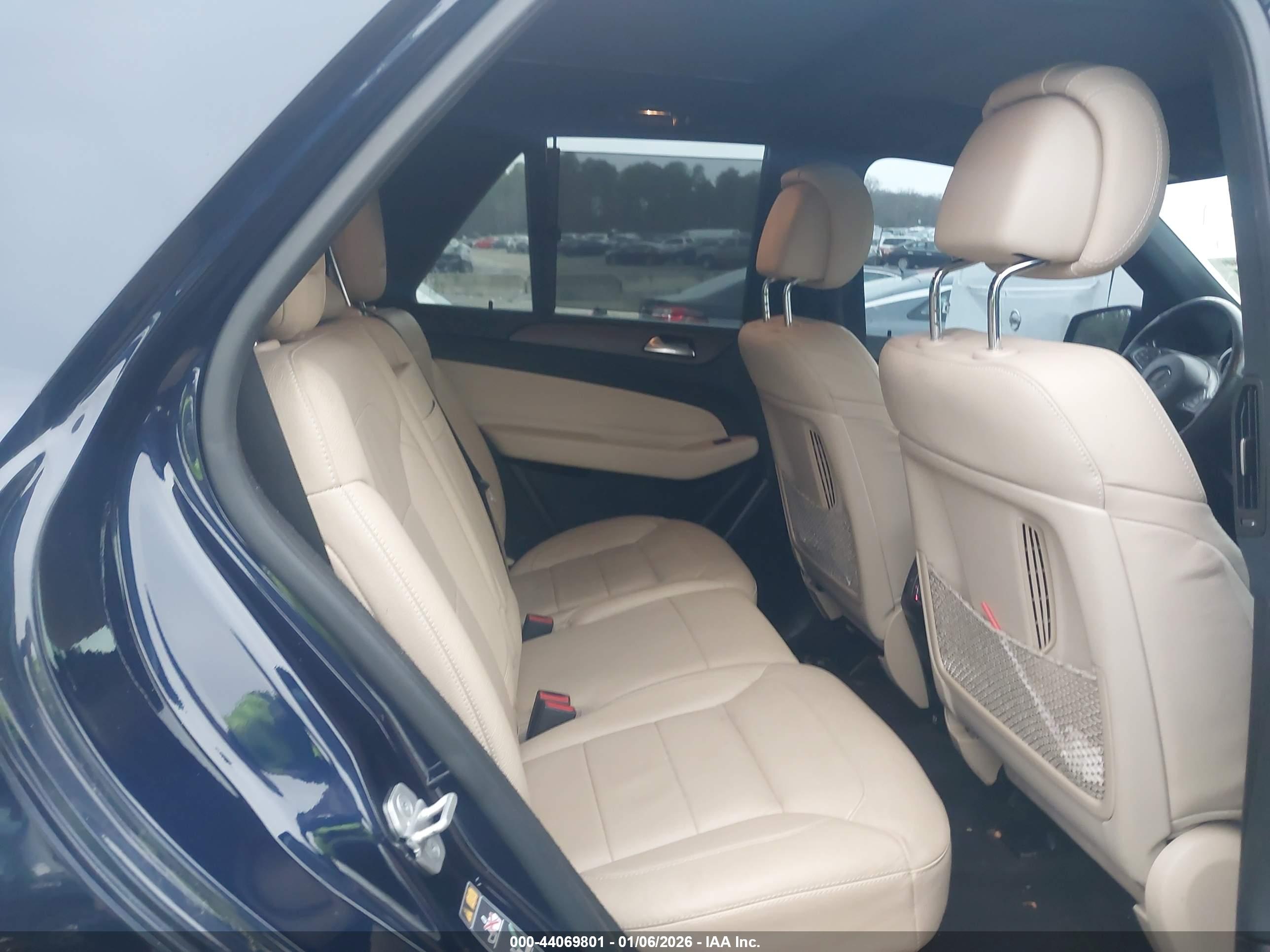 MERCEDES-BENZ GLE image 8