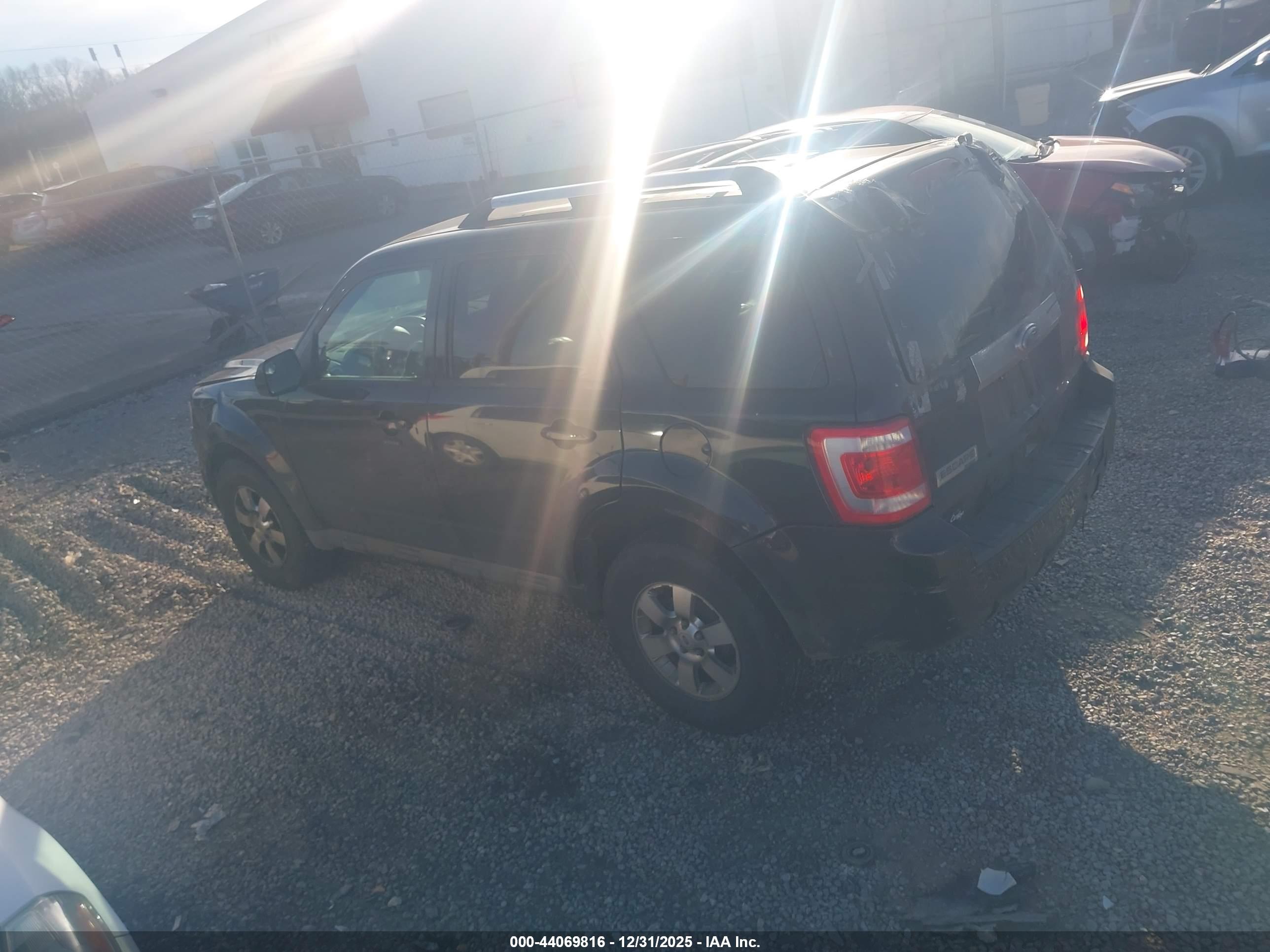 FORD ESCAPE image 3