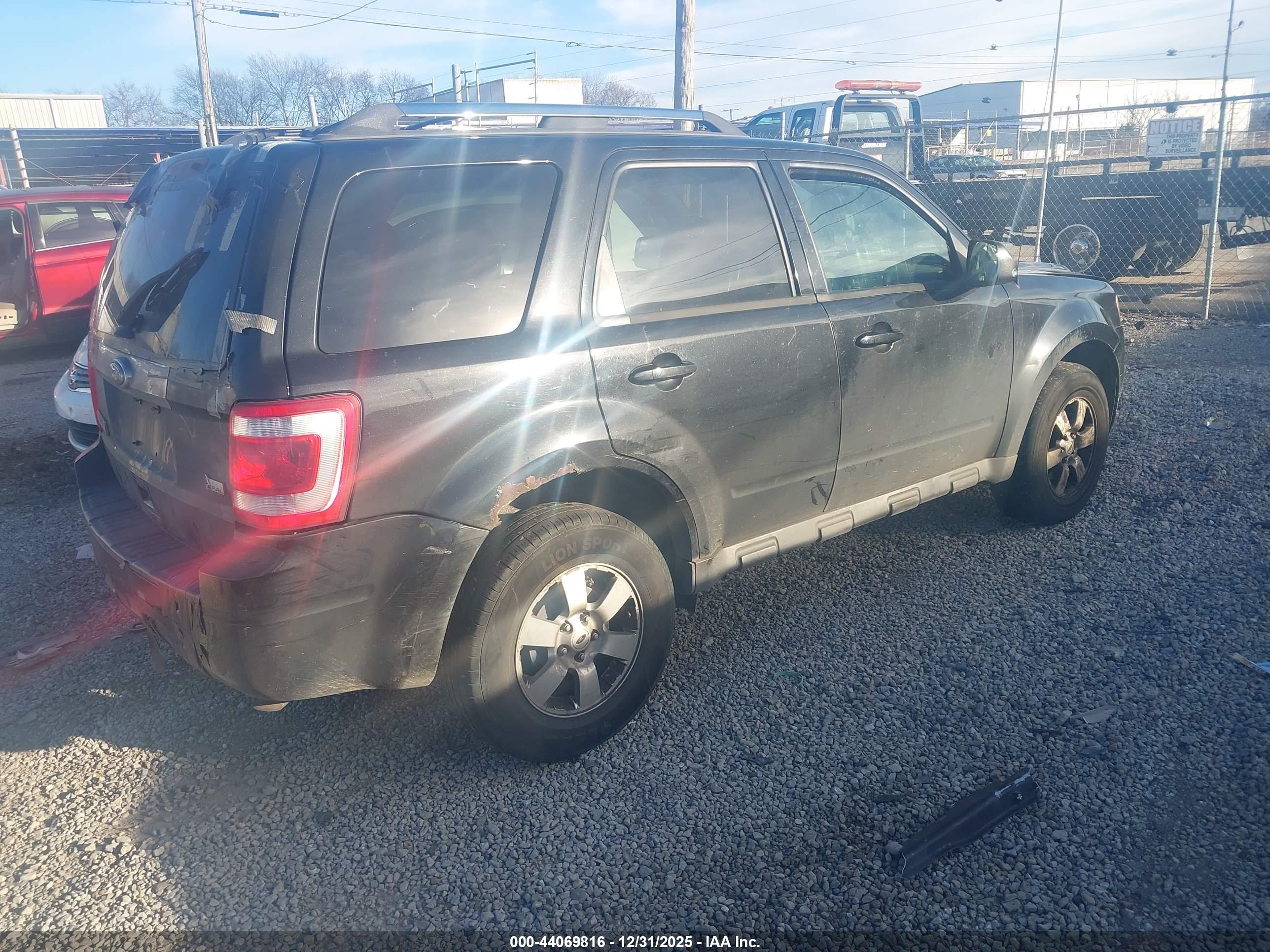 FORD ESCAPE image 4