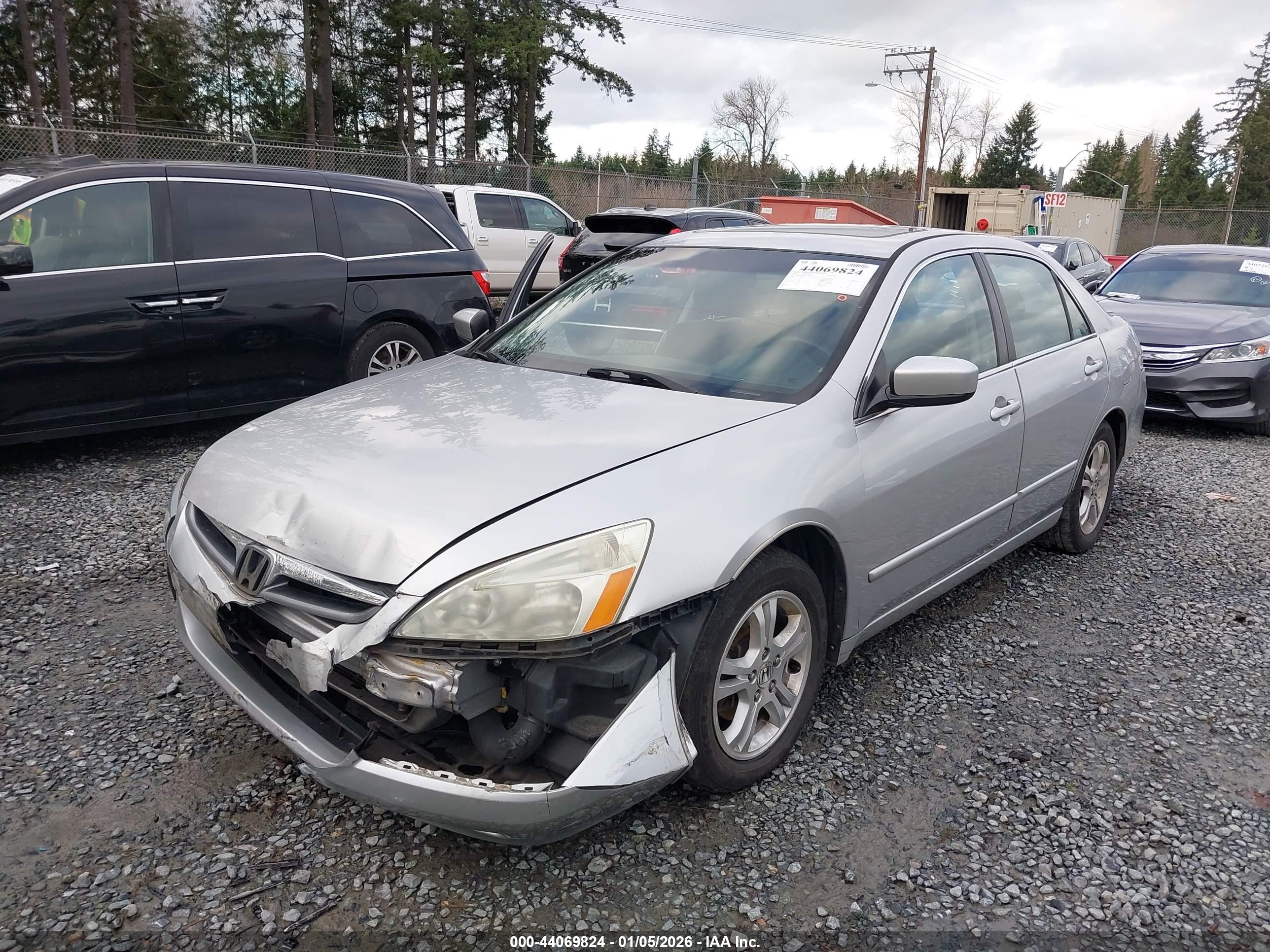 HONDA ACCORD image 2