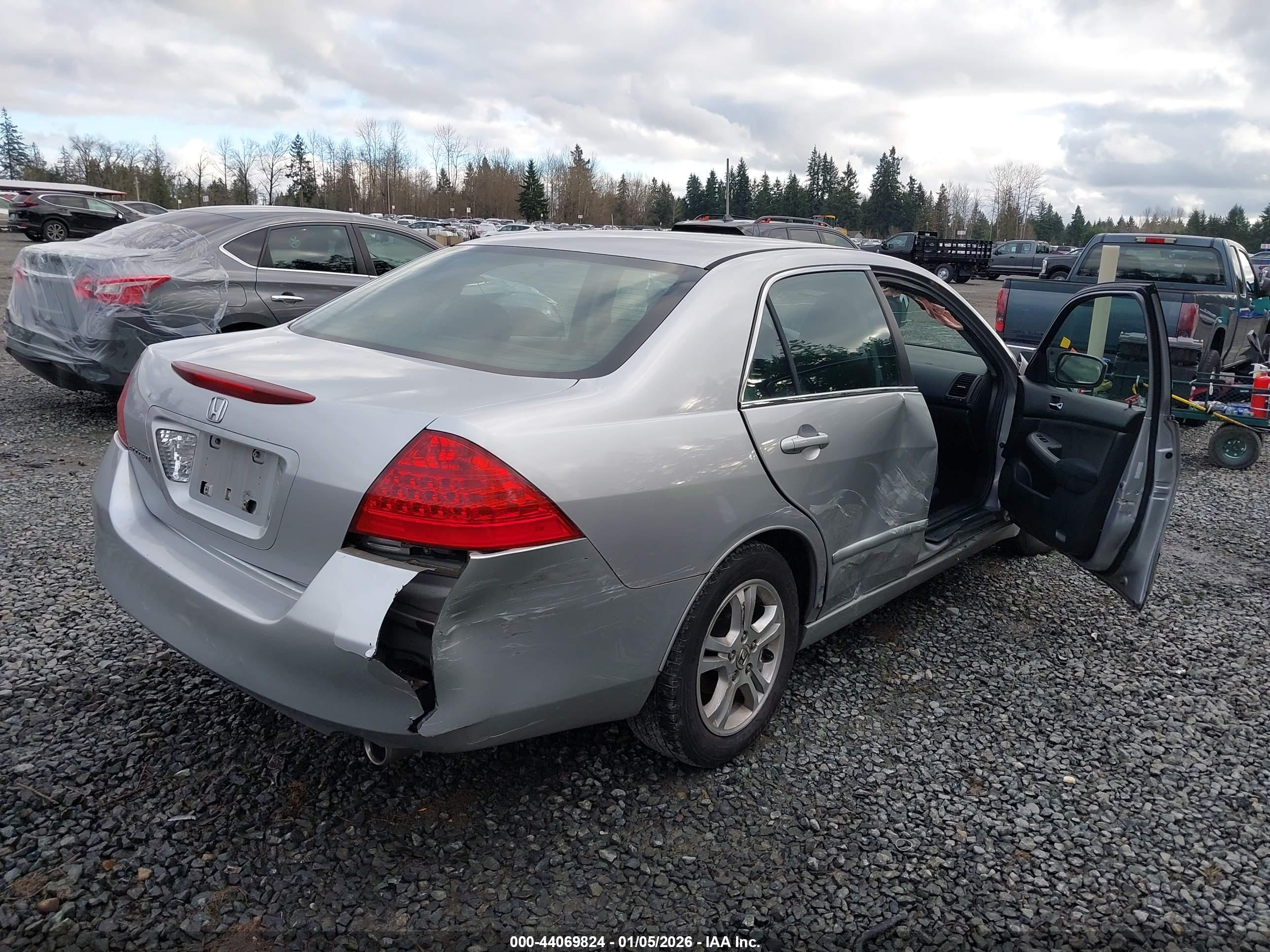 HONDA ACCORD image 4