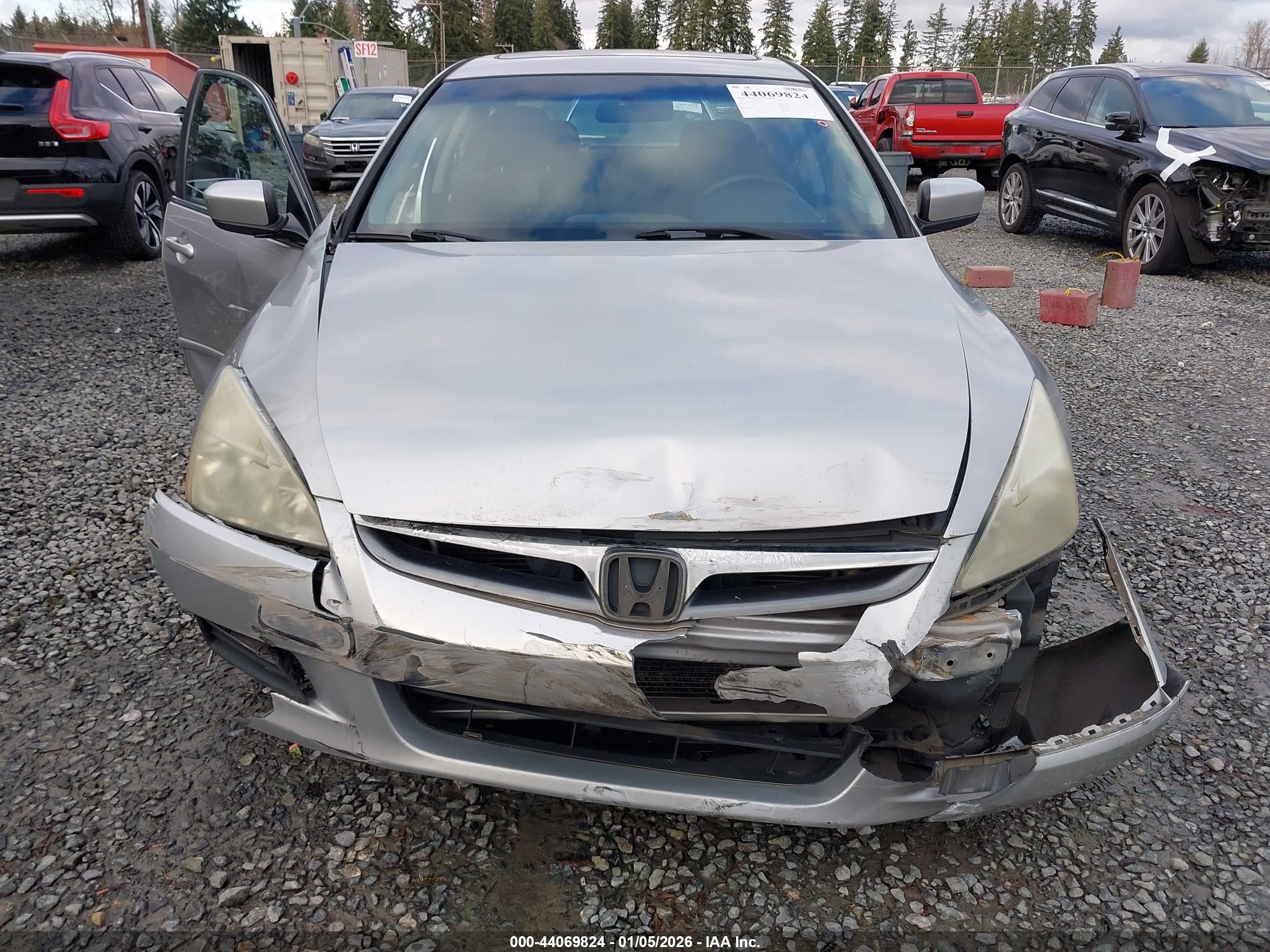 HONDA ACCORD image 6