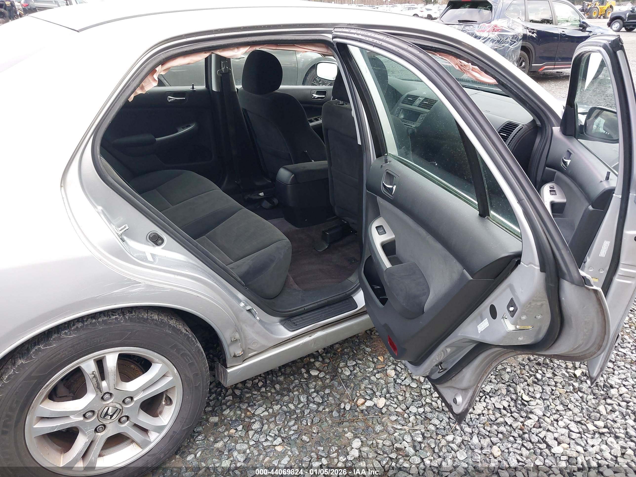 HONDA ACCORD image 8