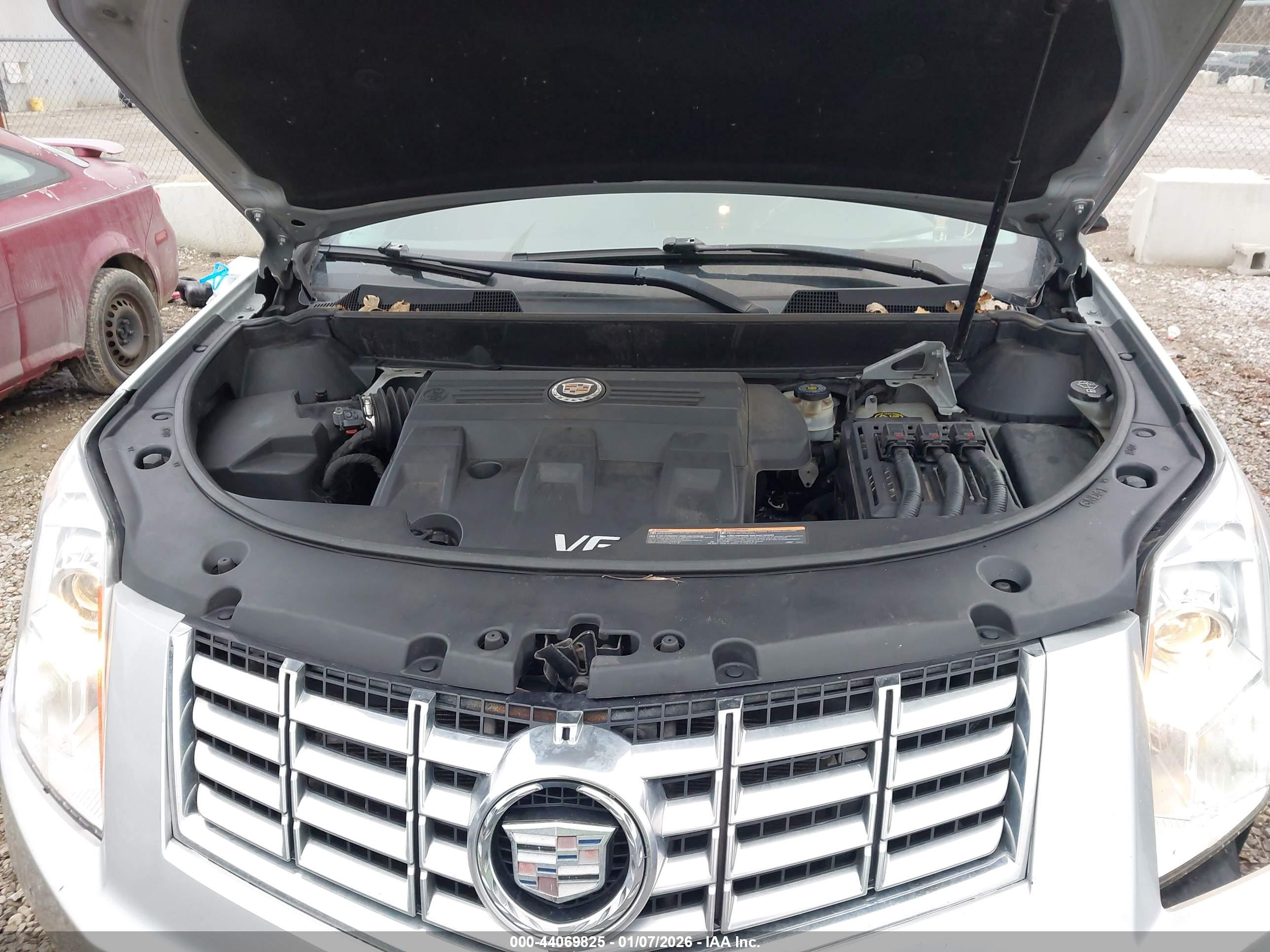 CADILLAC SRX image 10