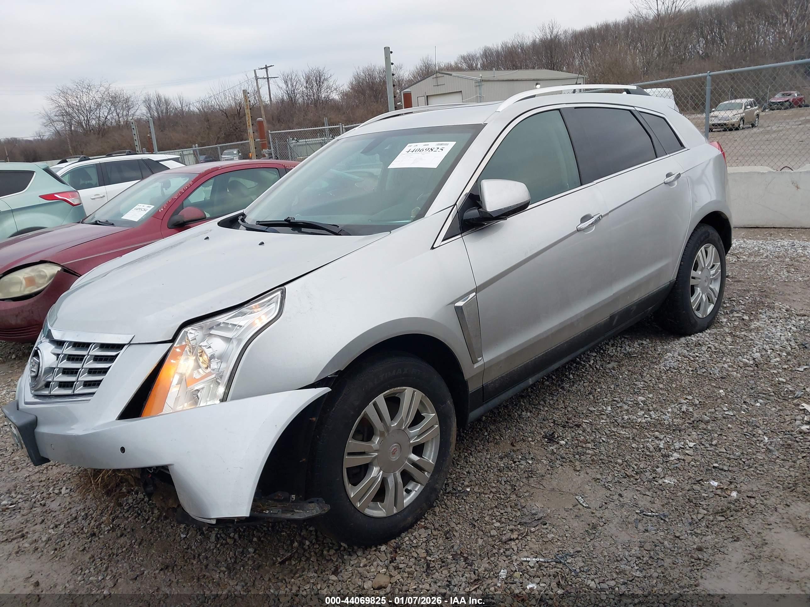 CADILLAC SRX image 2
