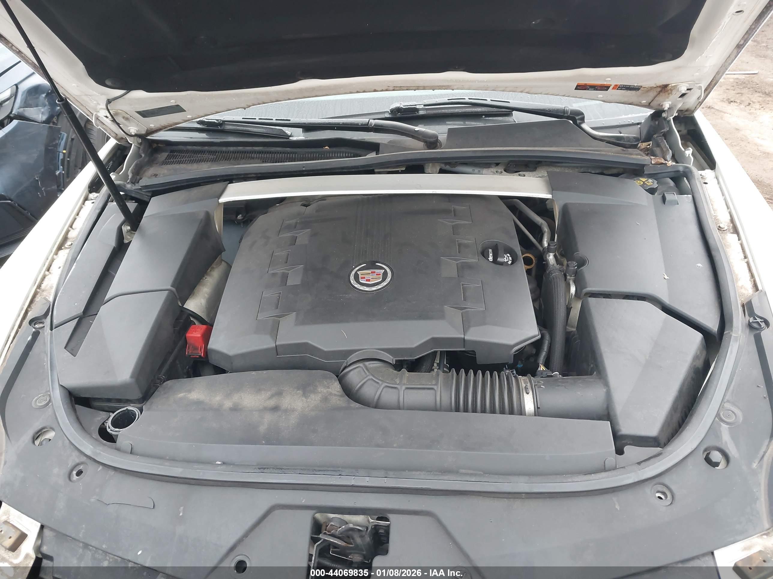 CADILLAC CTS image 10