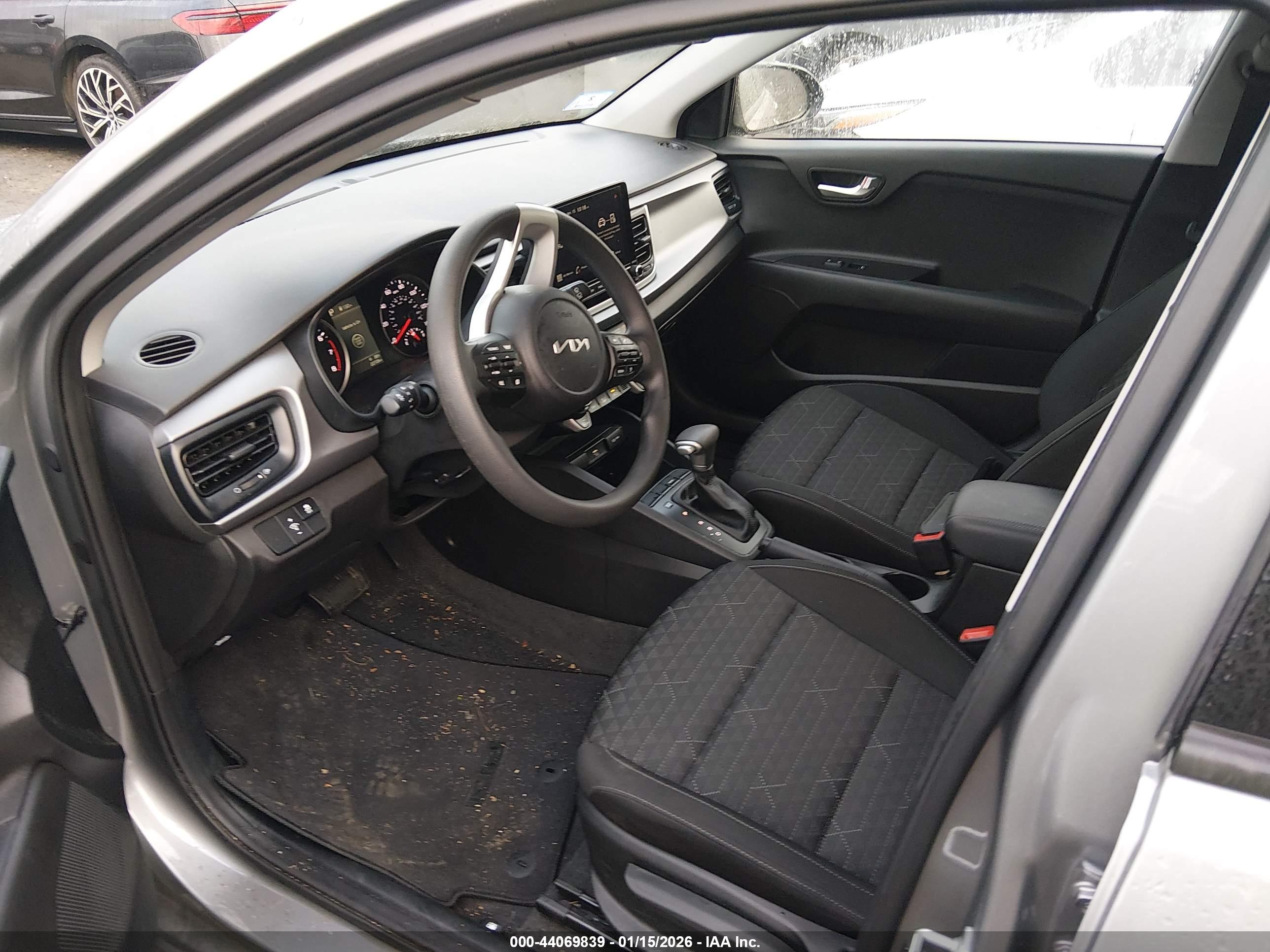 KIA RIO image 5