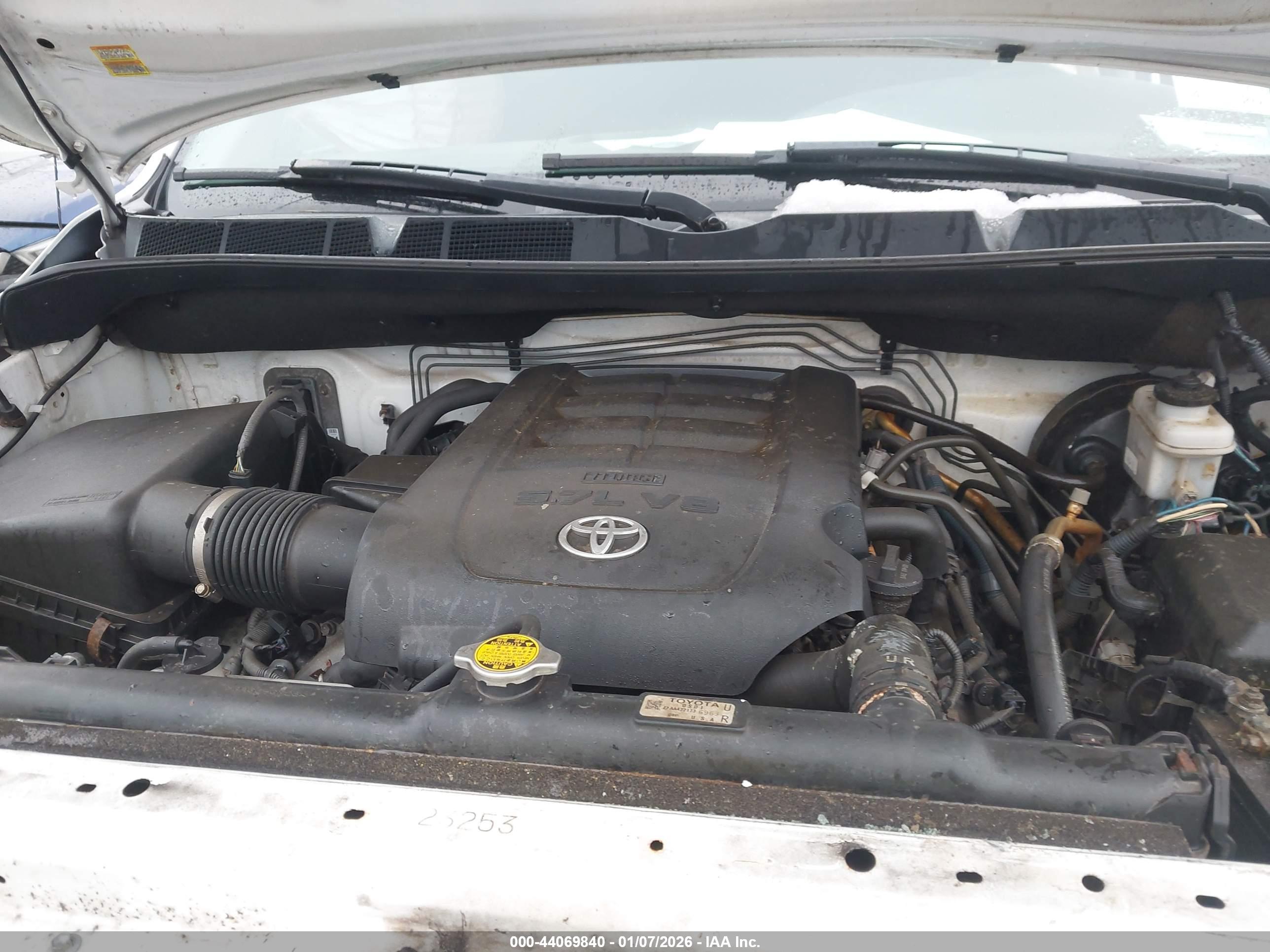 TOYOTA TUNDRA image 10
