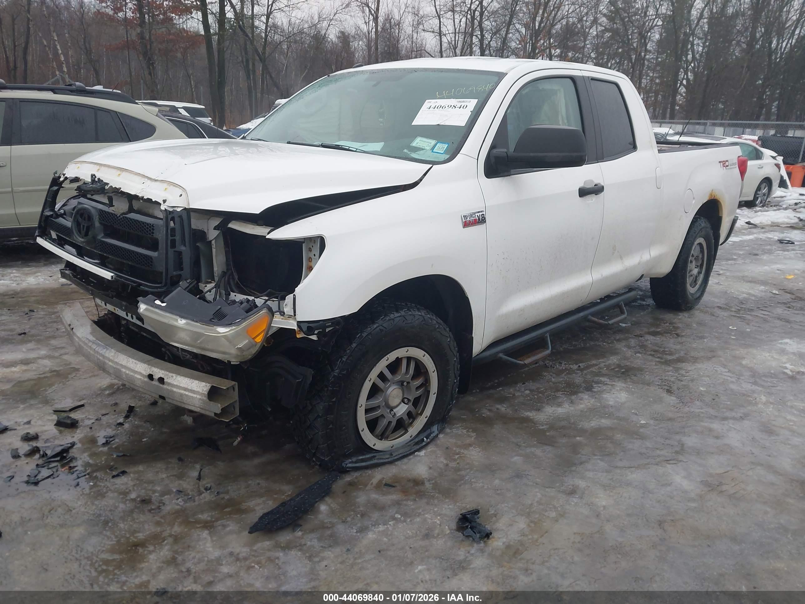 TOYOTA TUNDRA image 2