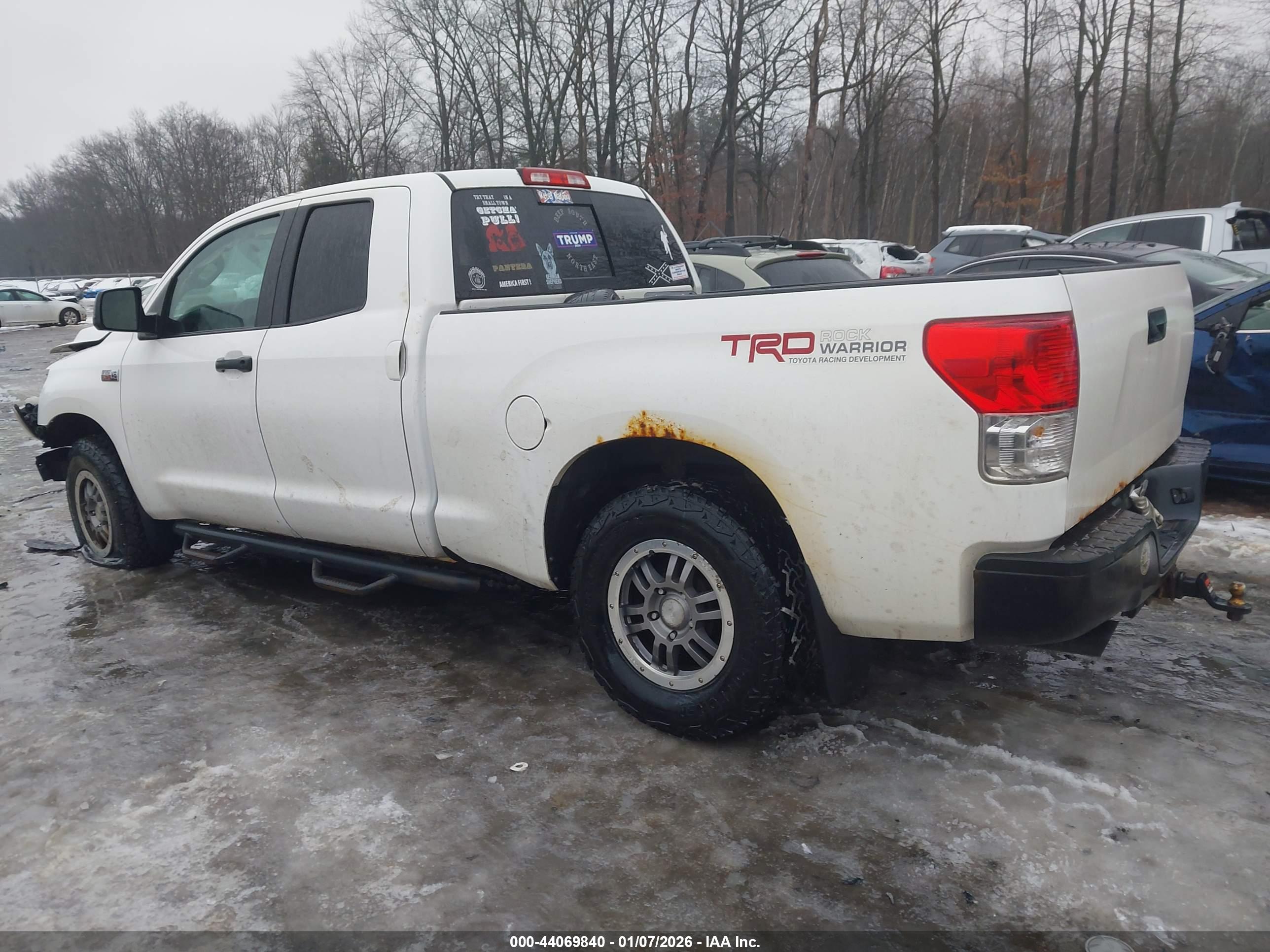 TOYOTA TUNDRA image 3