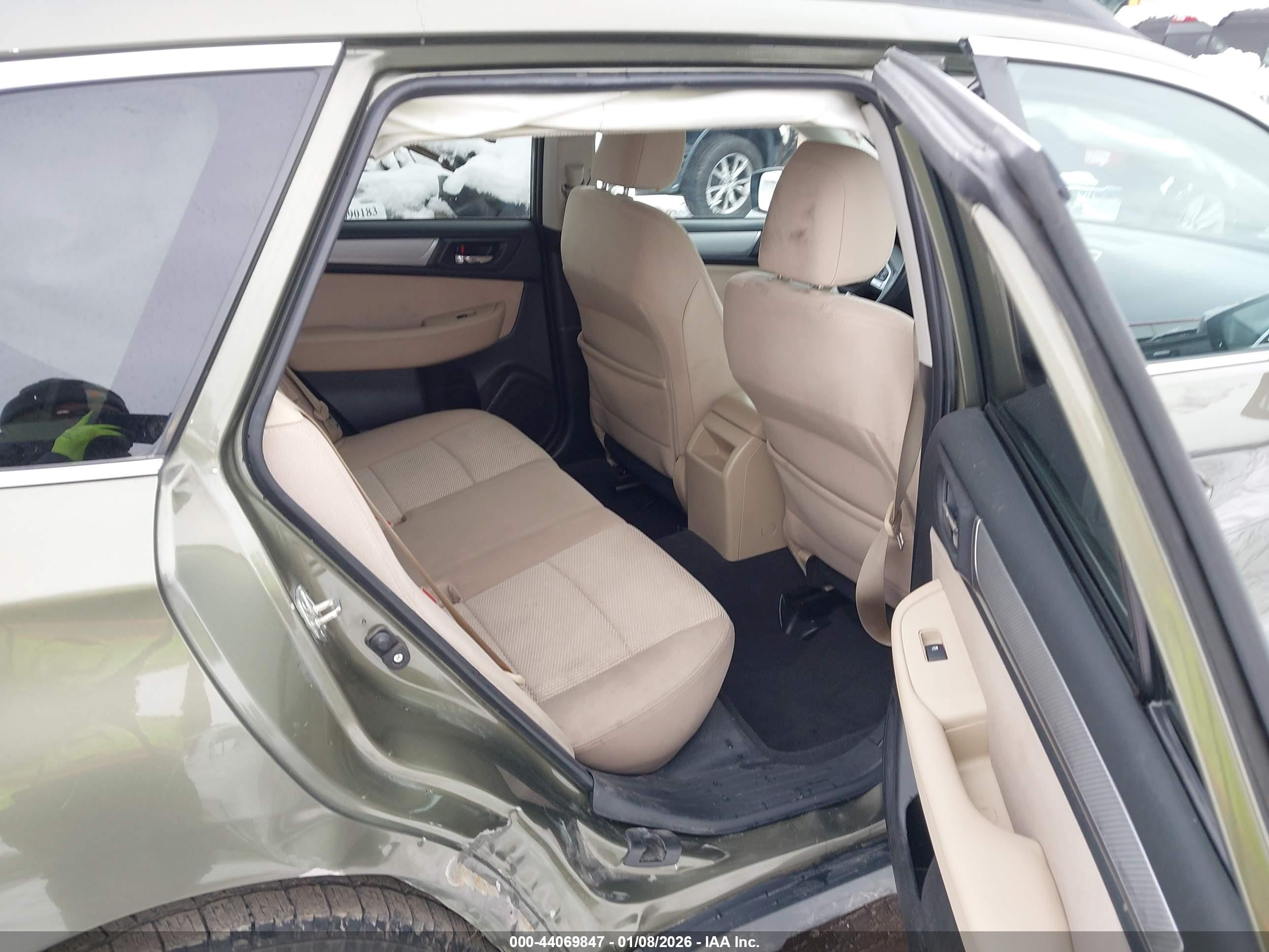 SUBARU OUTBACK image 8