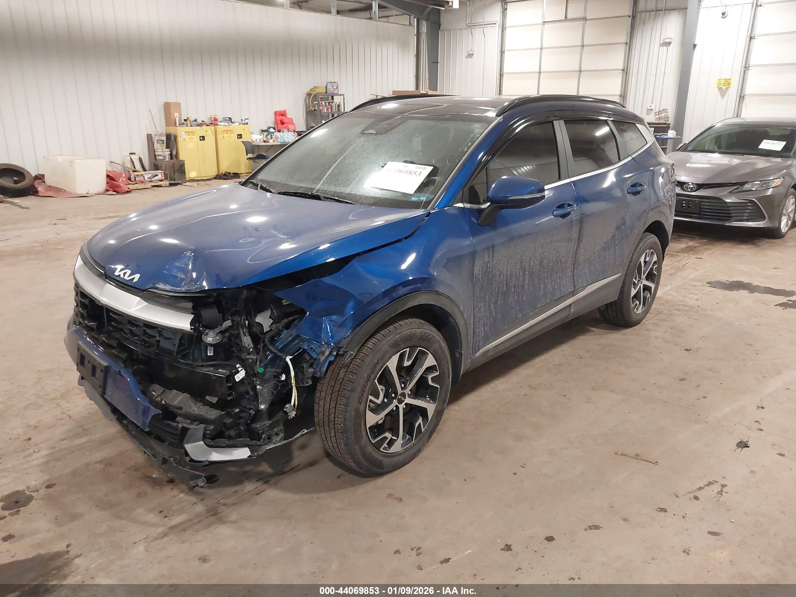 KIA SPORTAGE image 2