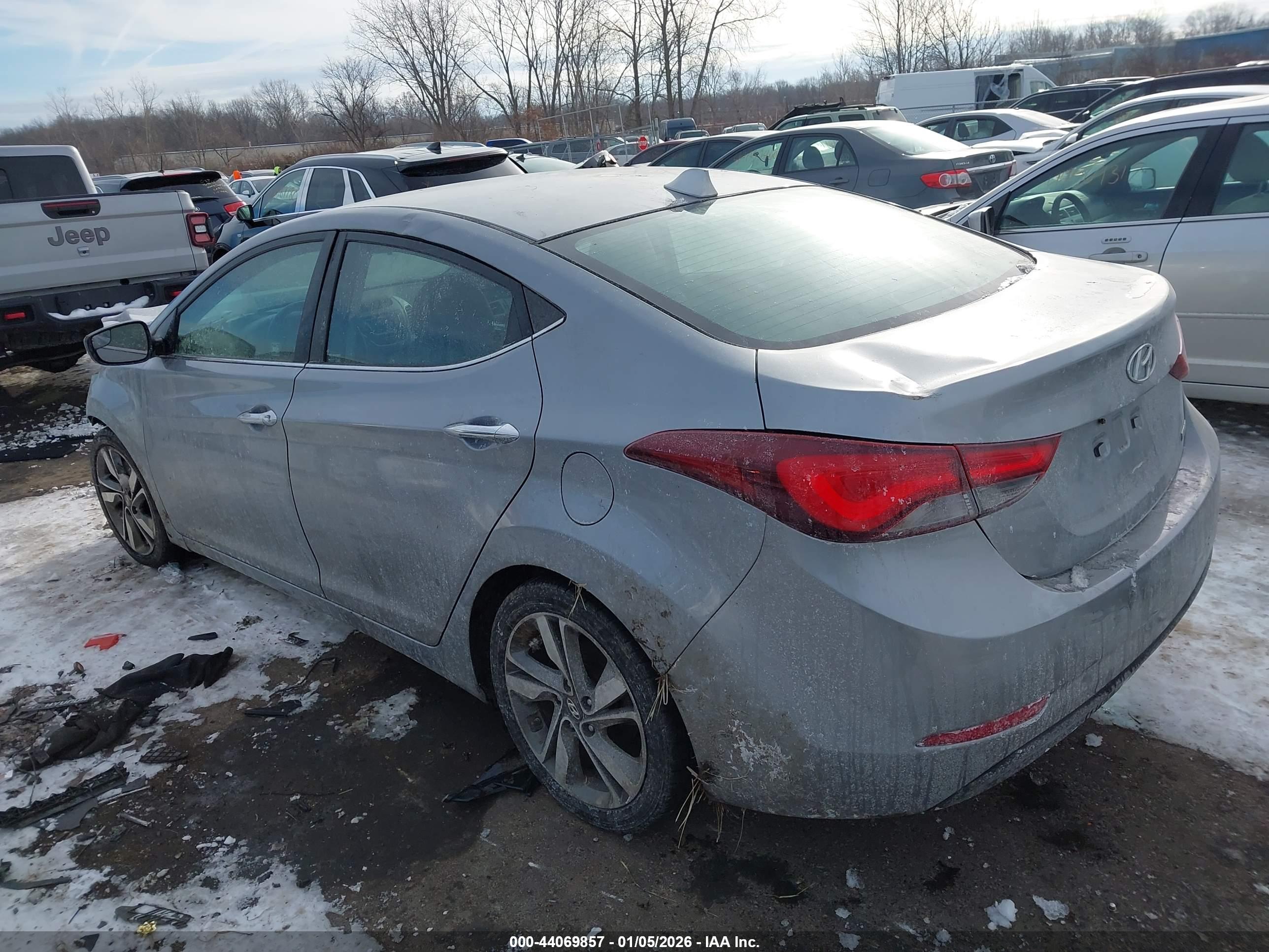 HYUNDAI ELANTRA image 3
