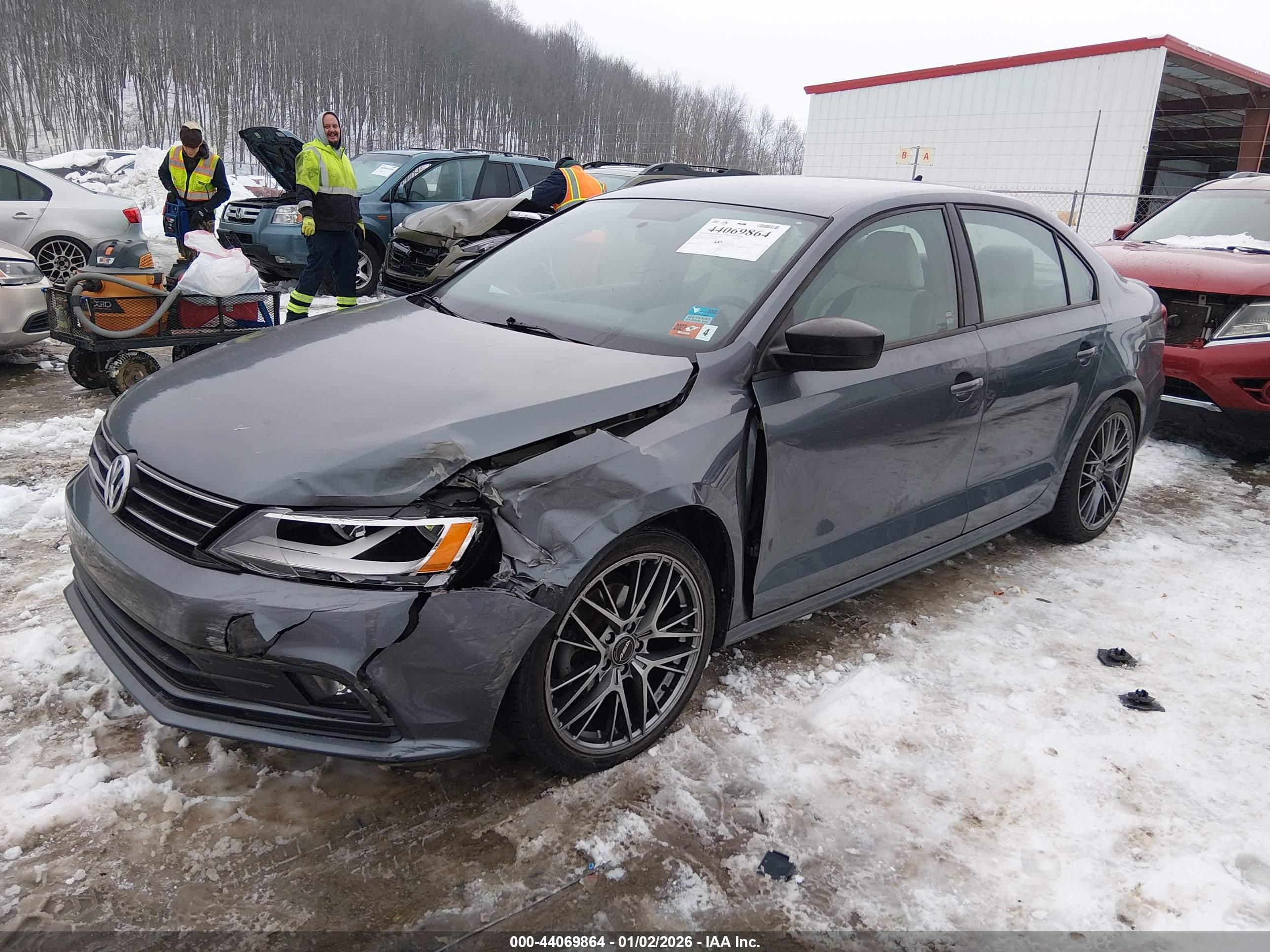 VOLKSWAGEN JETTA image 2