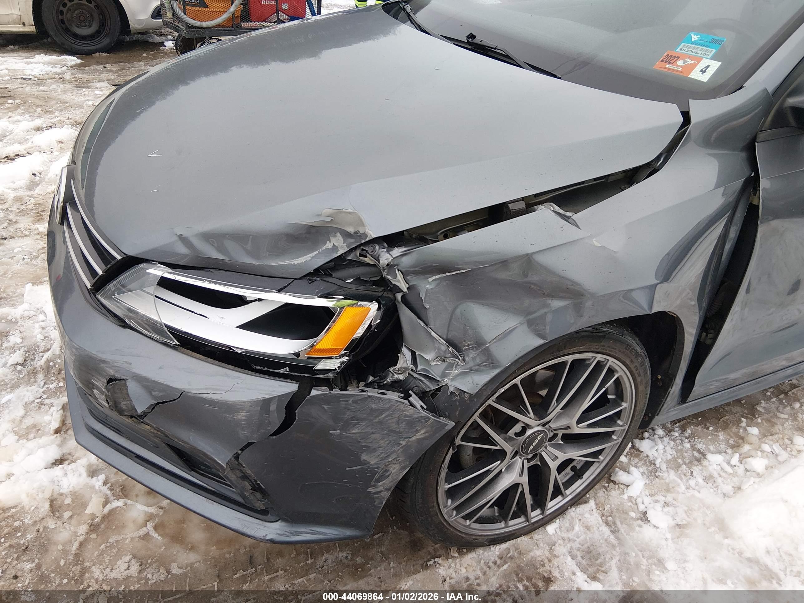 VOLKSWAGEN JETTA image 6