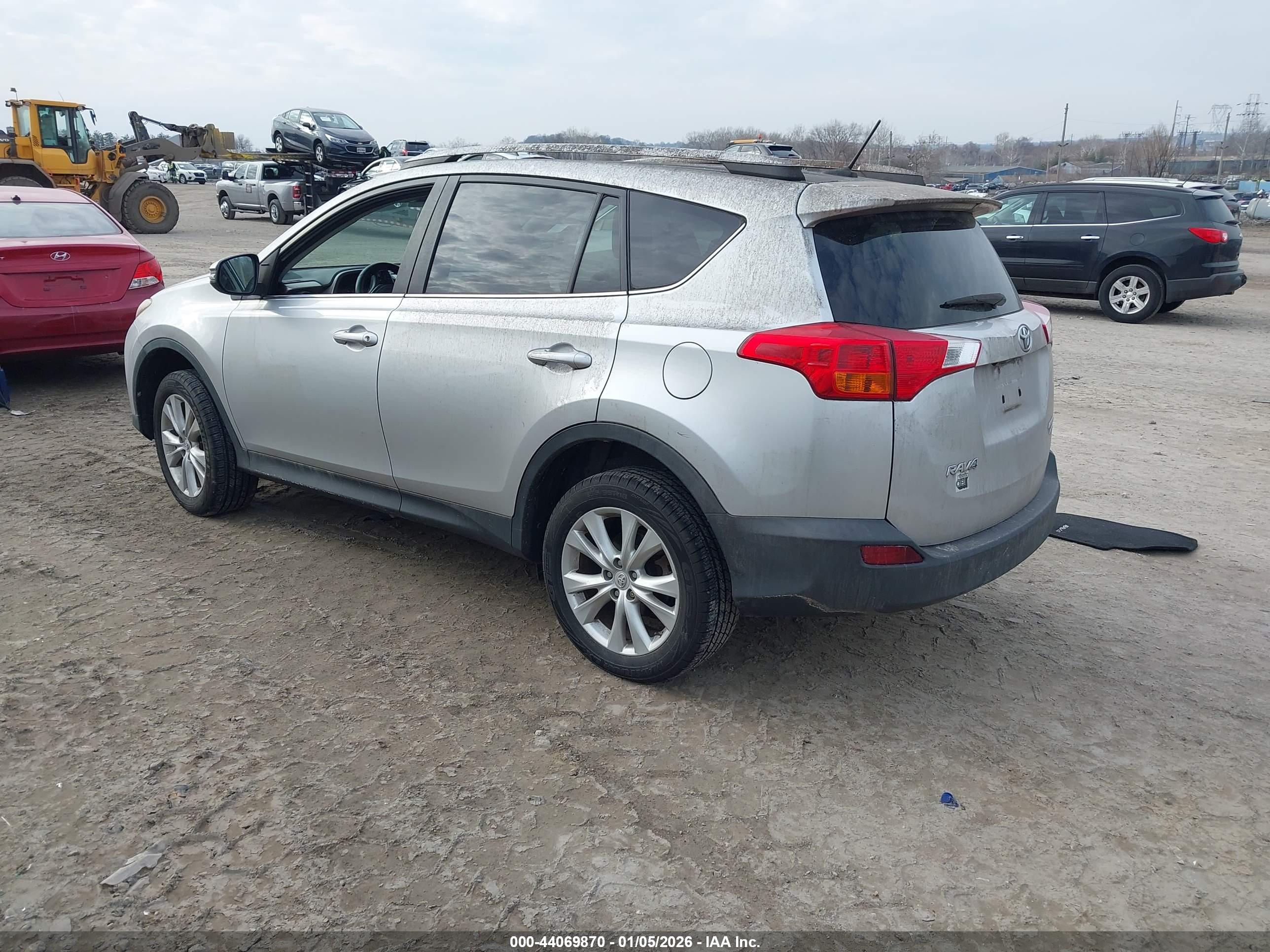 TOYOTA RAV4 image 3