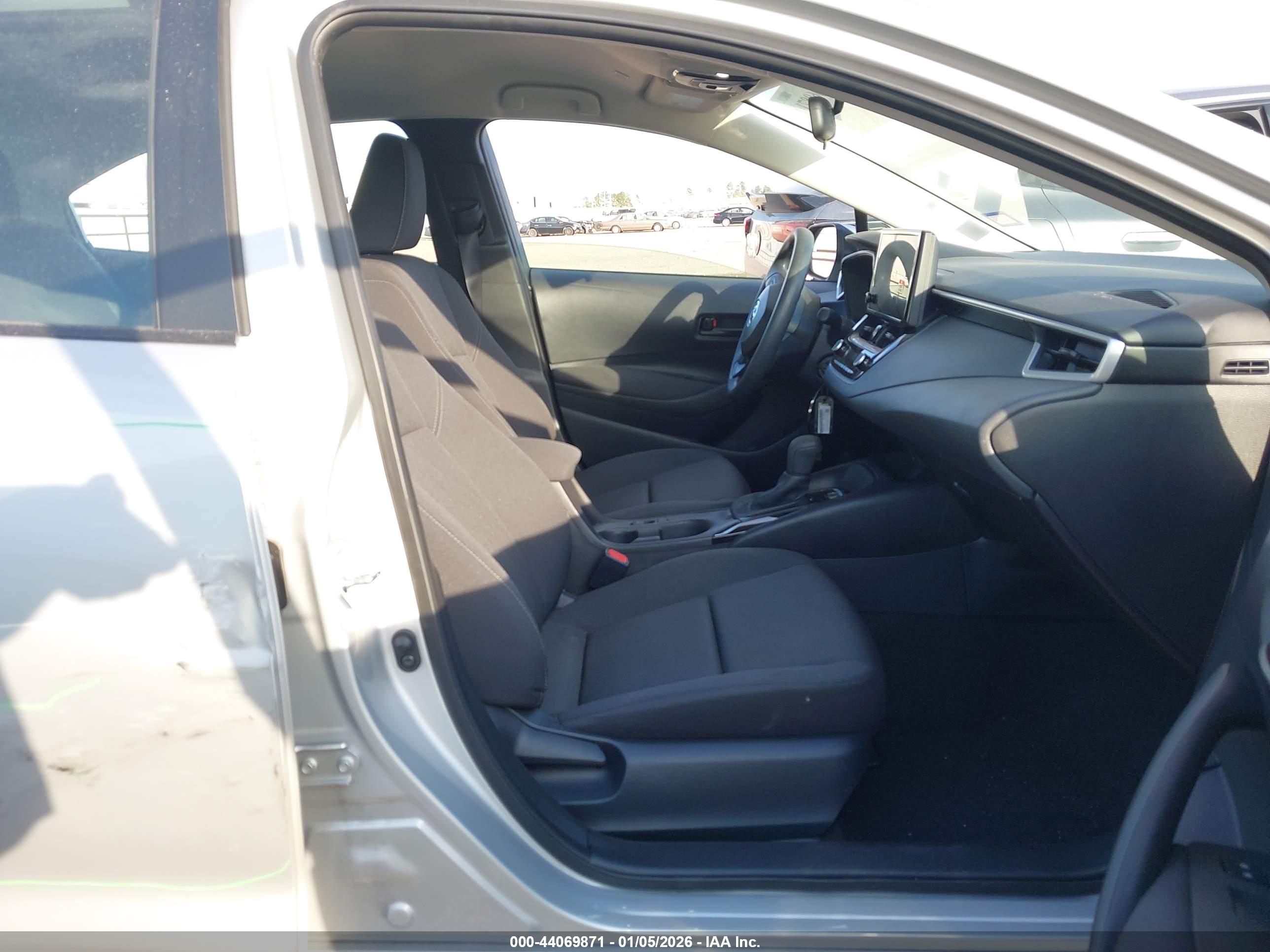 TOYOTA COROLLA image 5