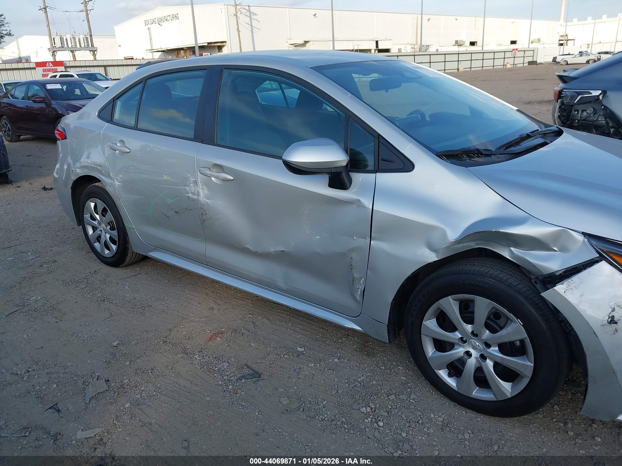 TOYOTA COROLLA image 6