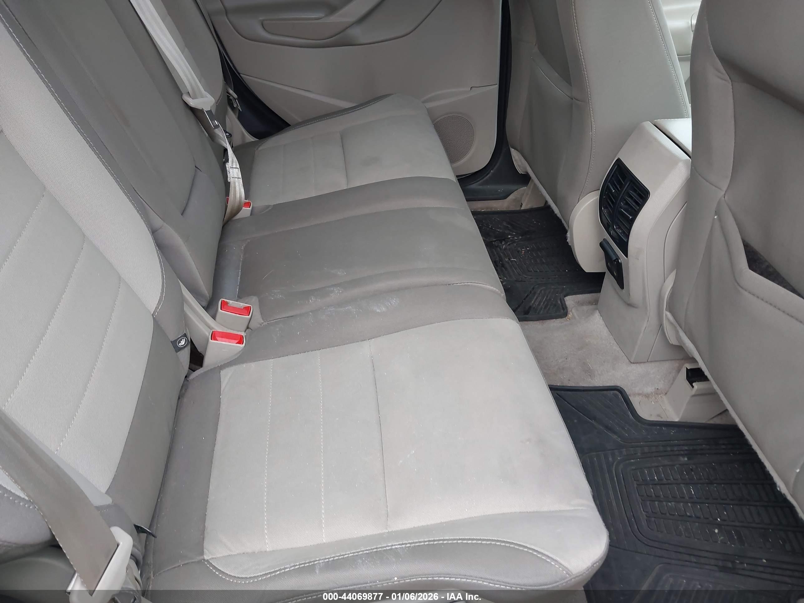 FORD ESCAPE image 8