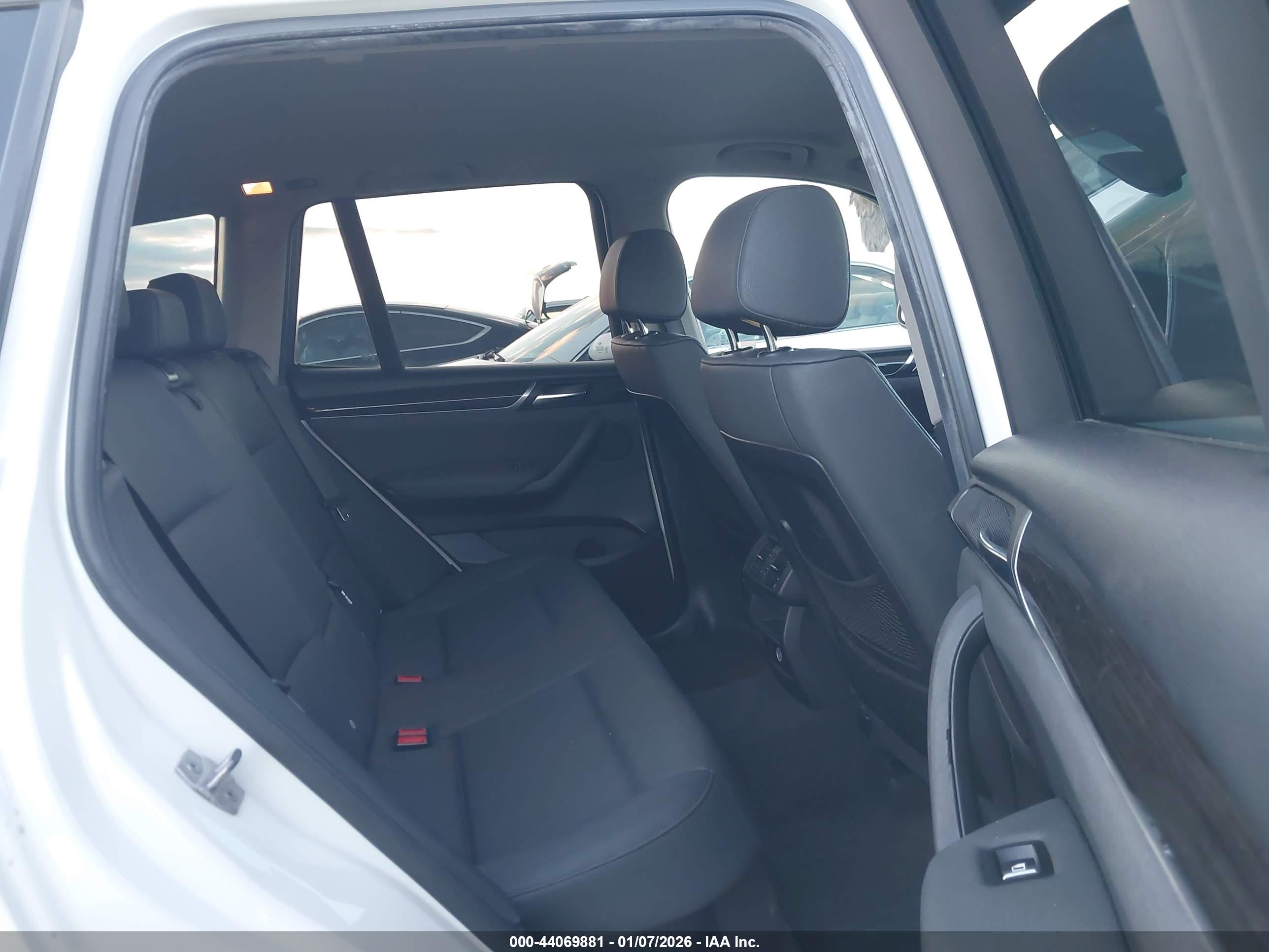 BMW X3 image 8
