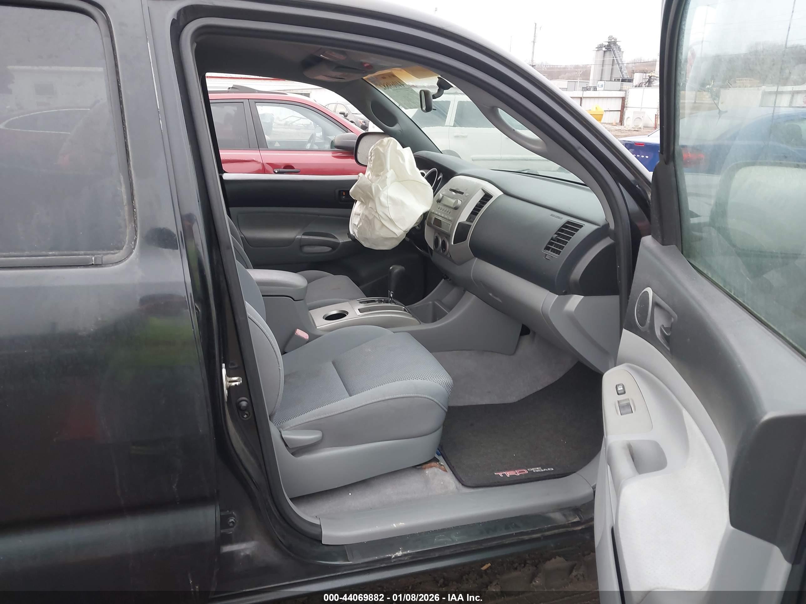 TOYOTA TACOMA image 5