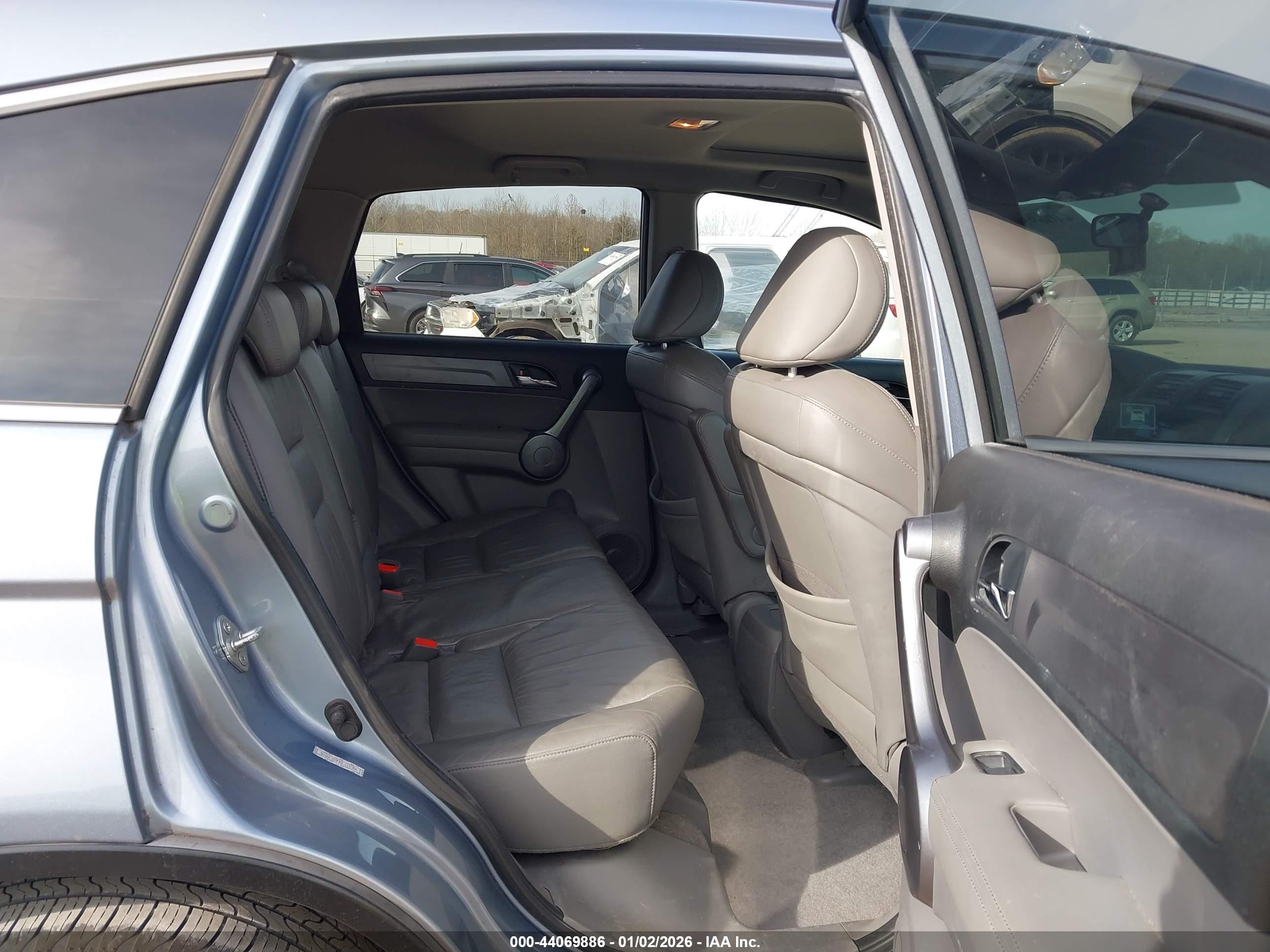 HONDA CR-V image 8