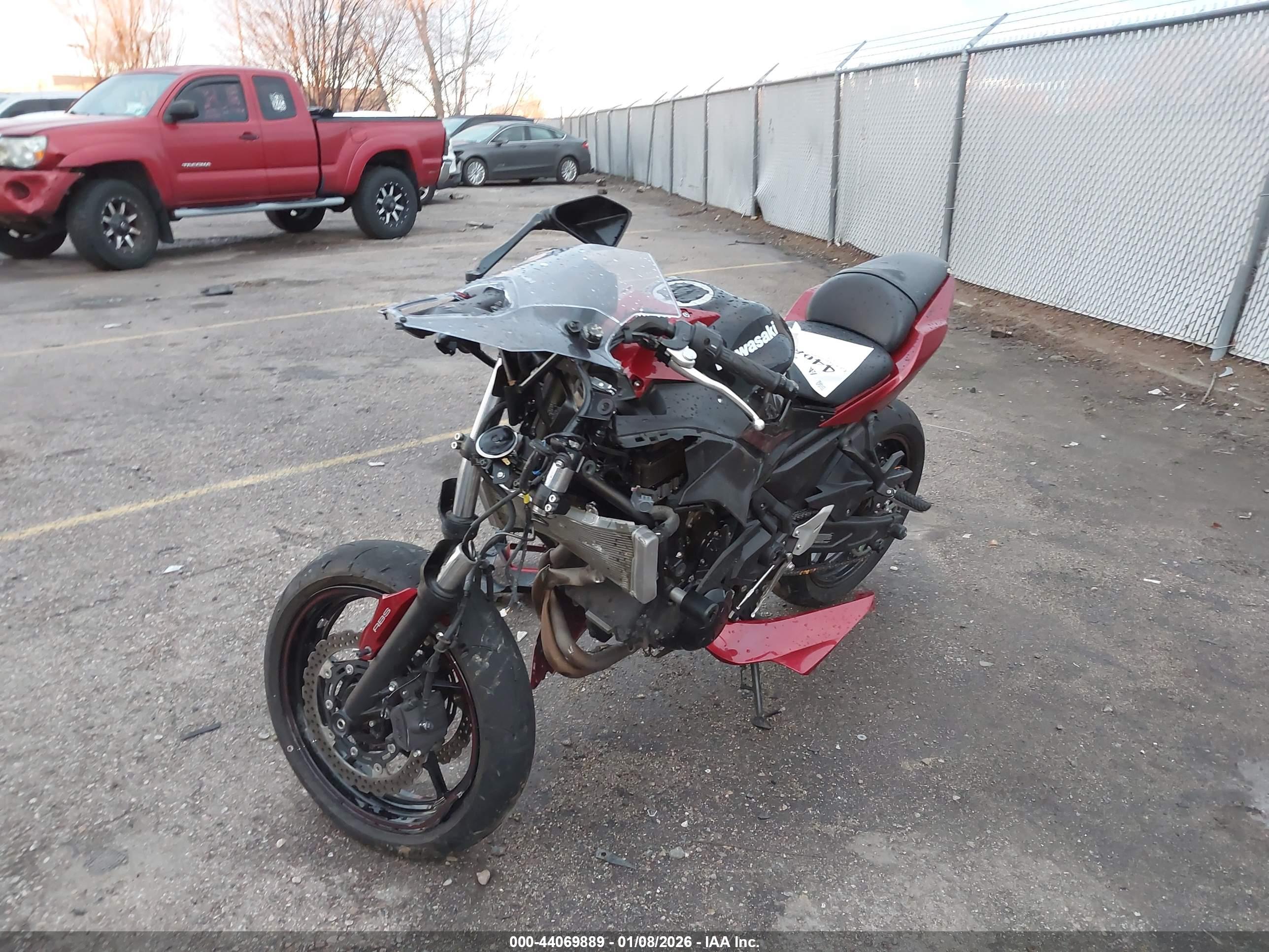 KAWASAKI EX650 image 2