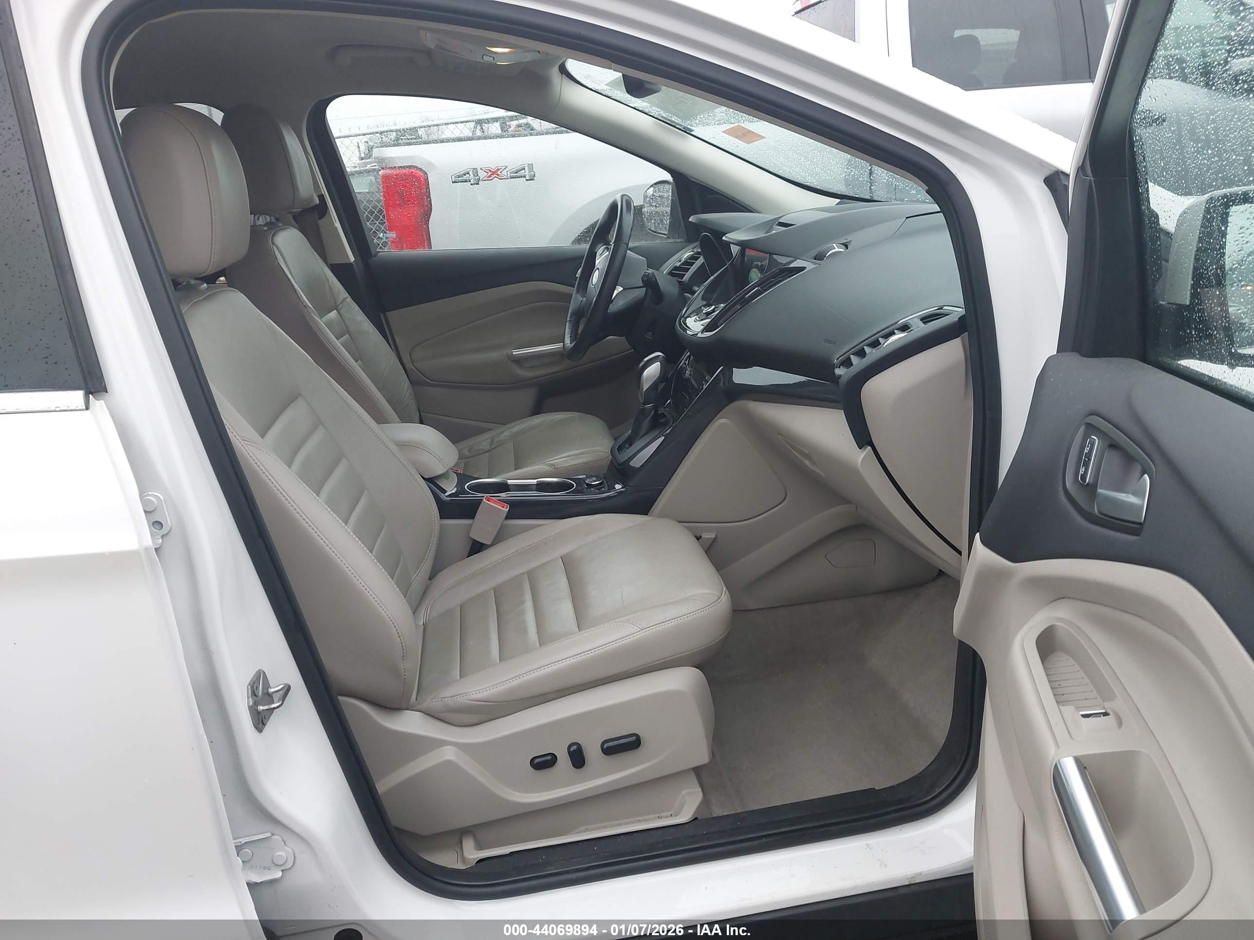 FORD ESCAPE image 5