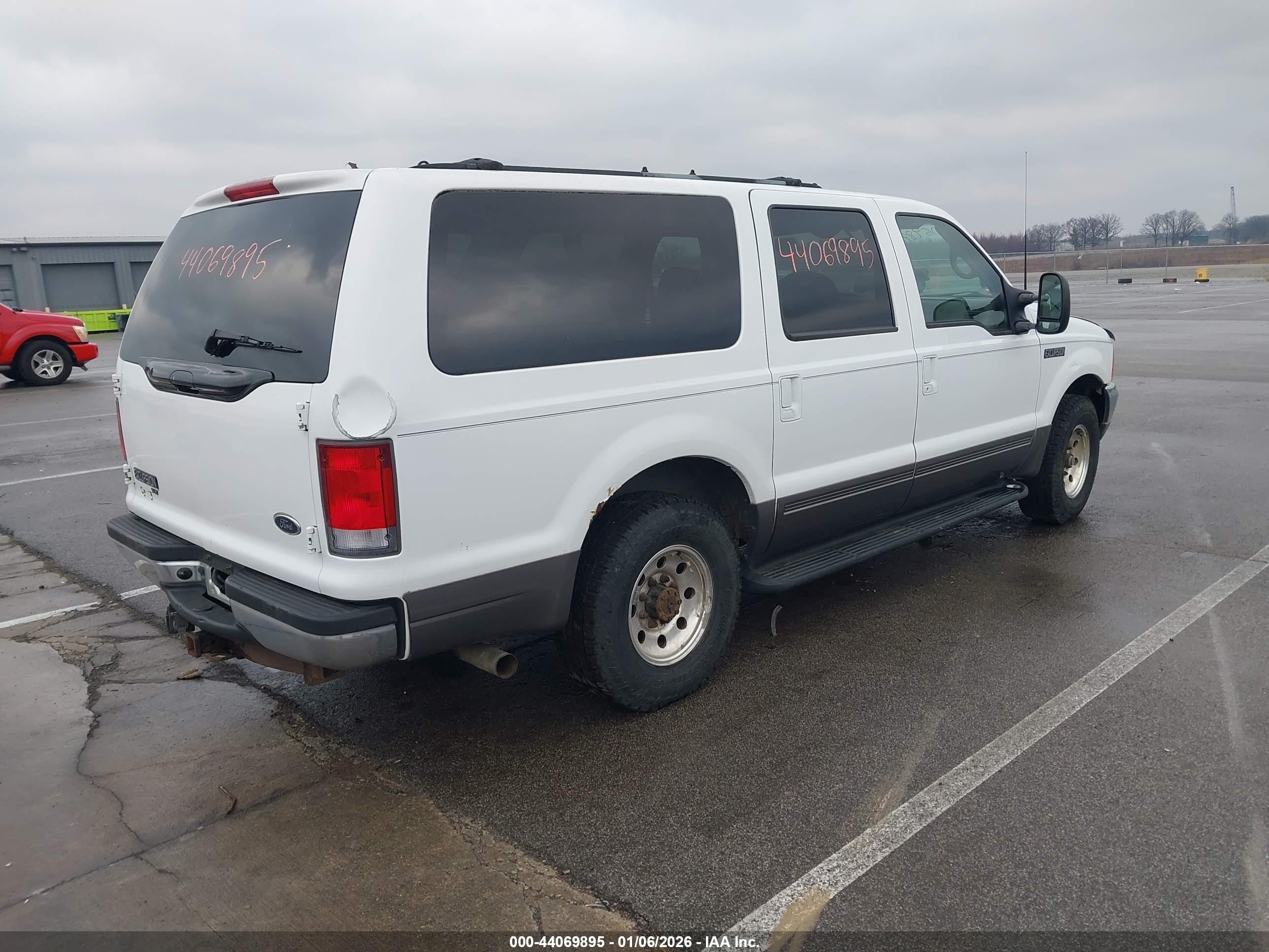 FORD EXCURSION image 4