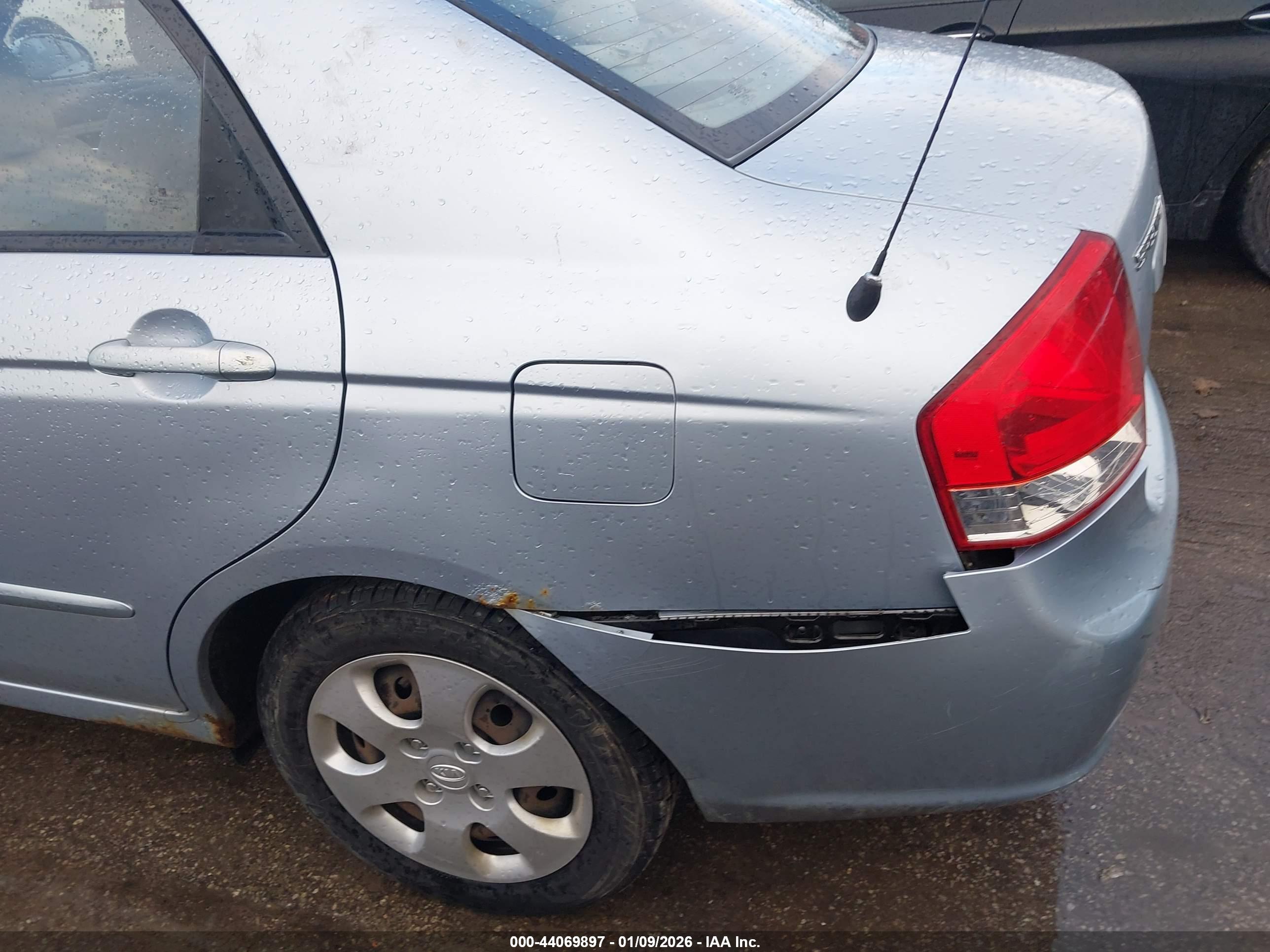 KIA SPECTRA image 6