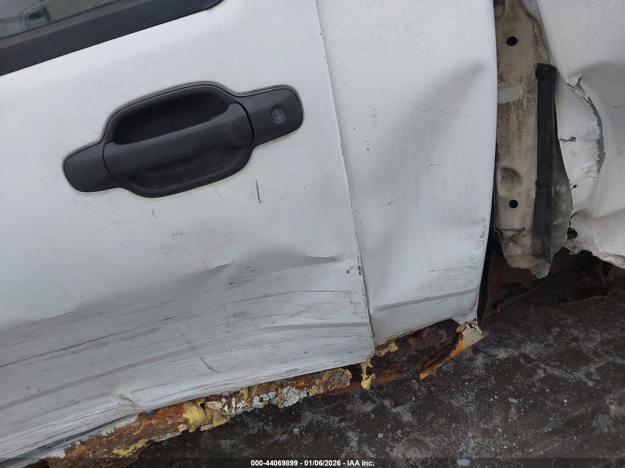 GMC CANYON image 9