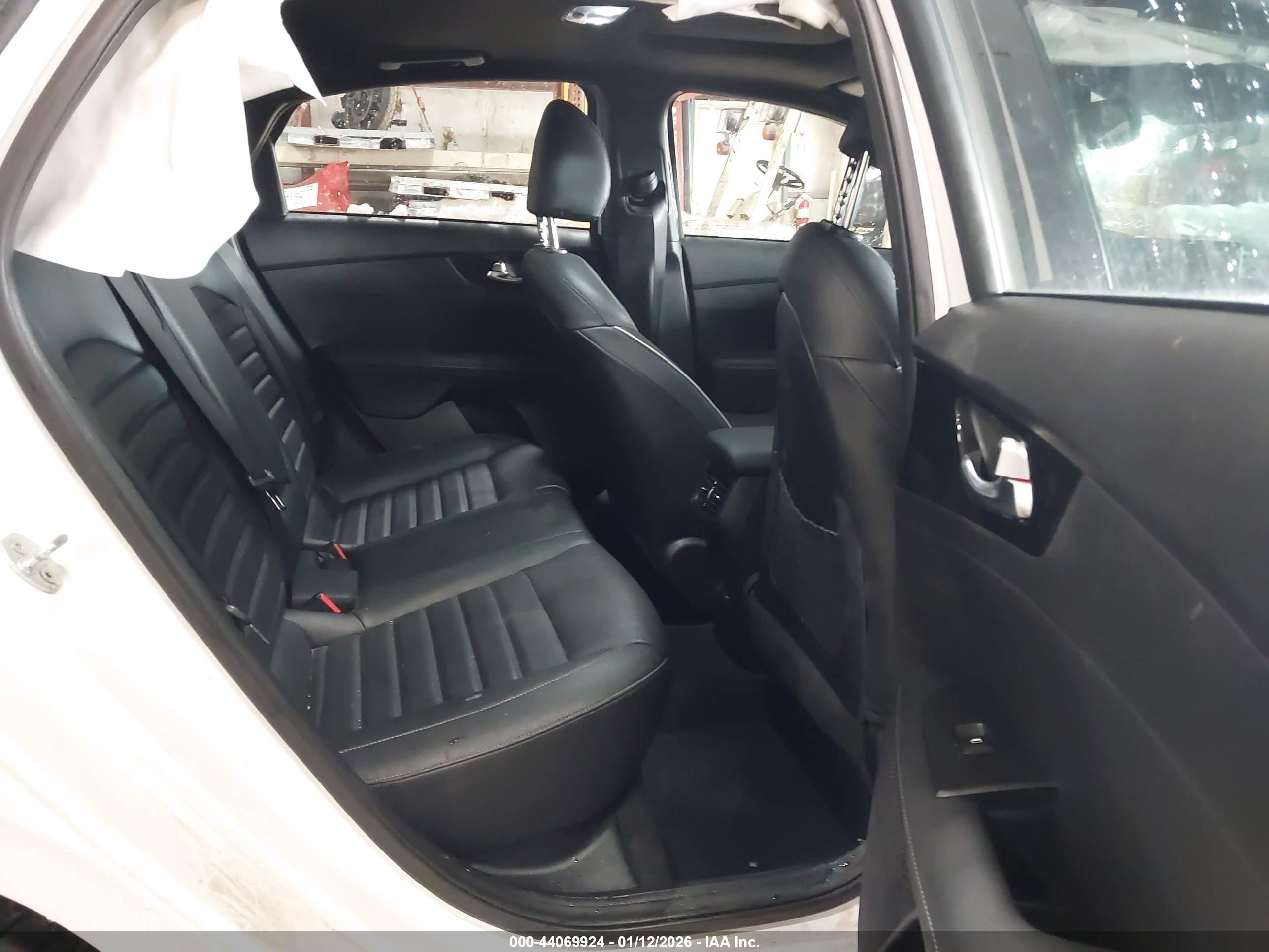 KIA FORTE image 8