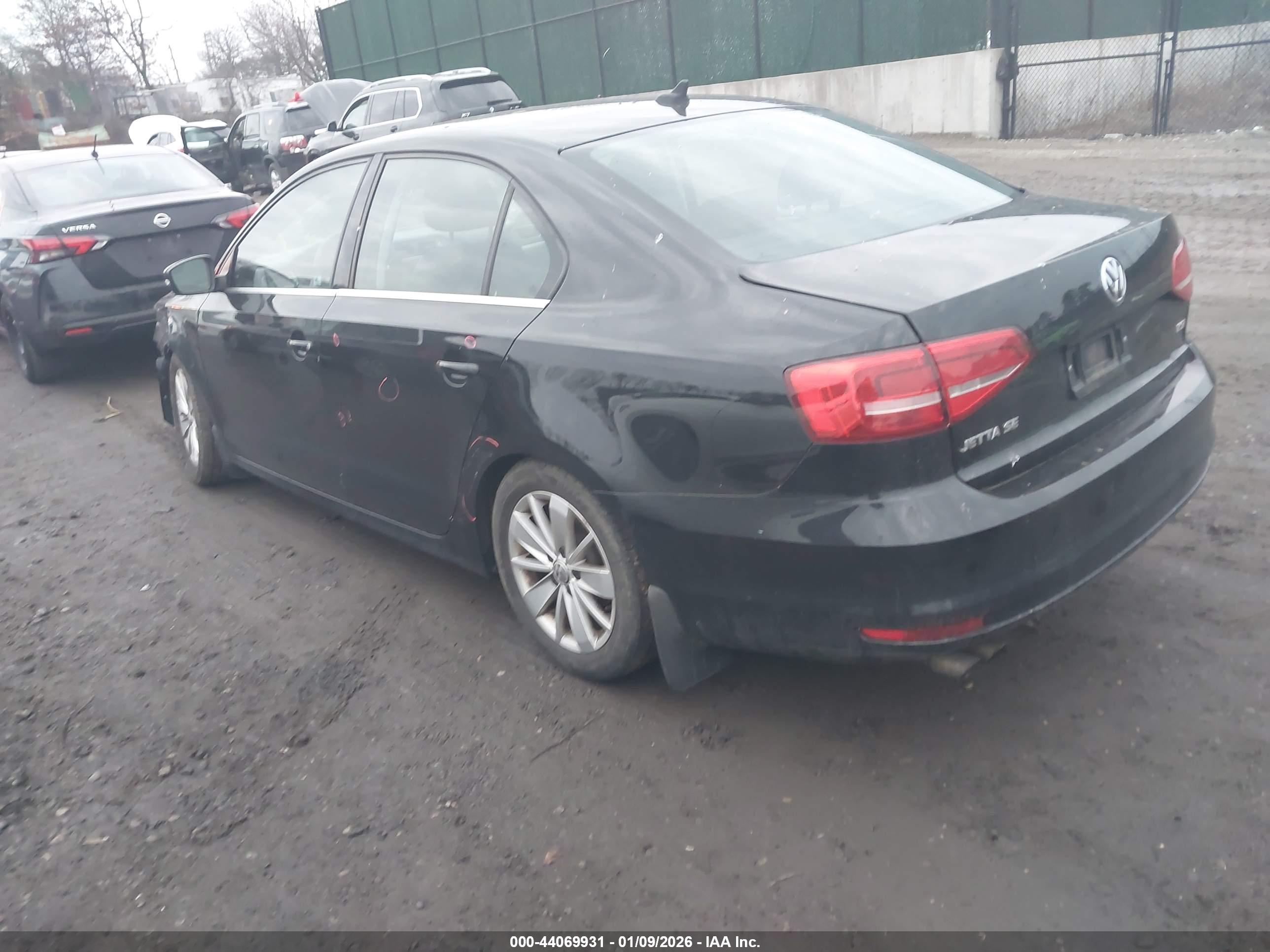 VOLKSWAGEN JETTA image 3