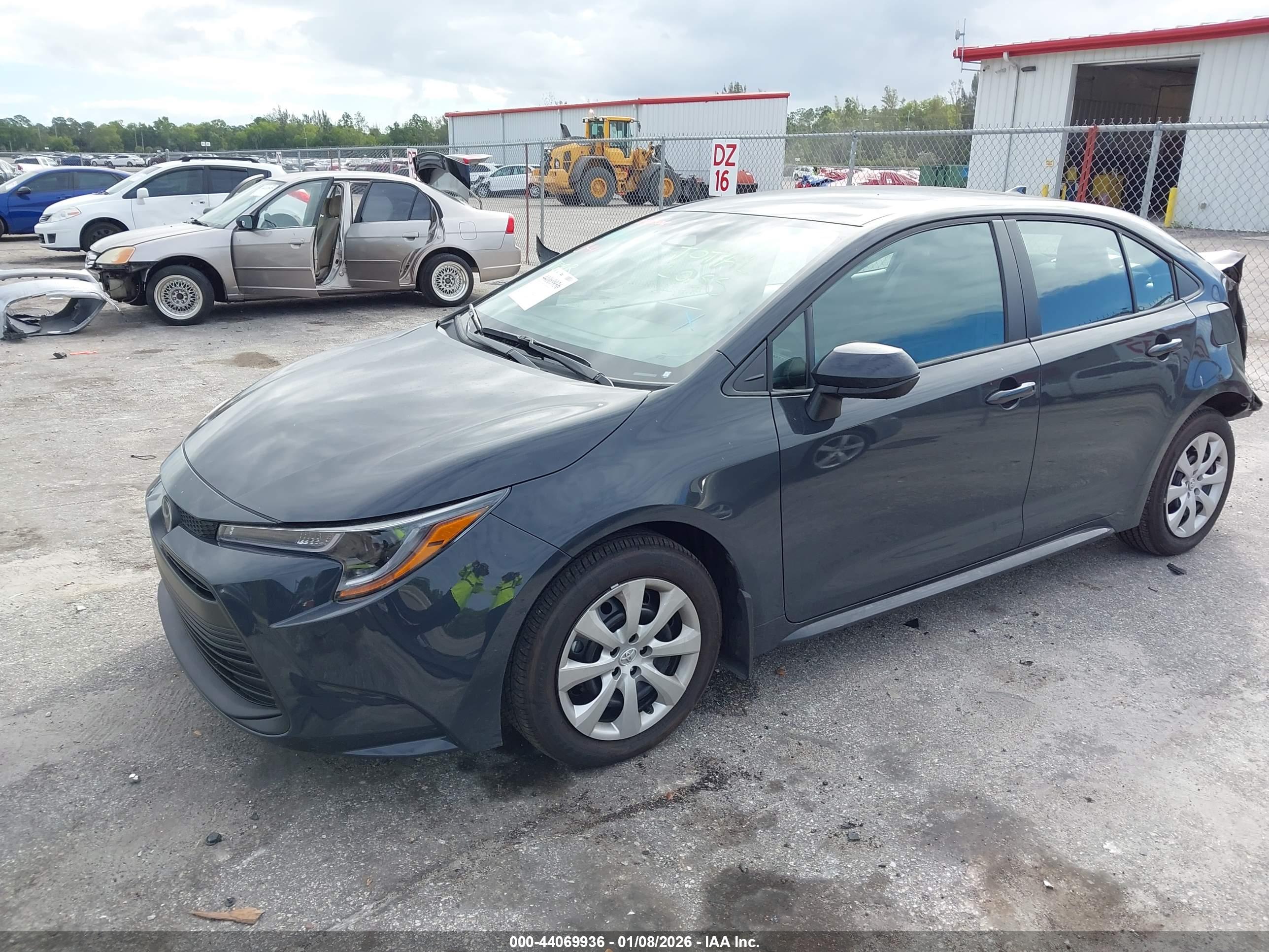 TOYOTA COROLLA image 2