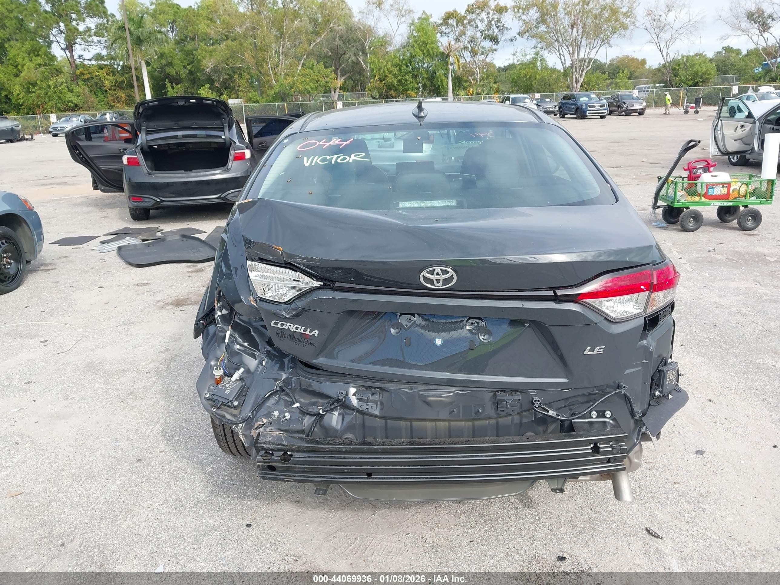 TOYOTA COROLLA image 6