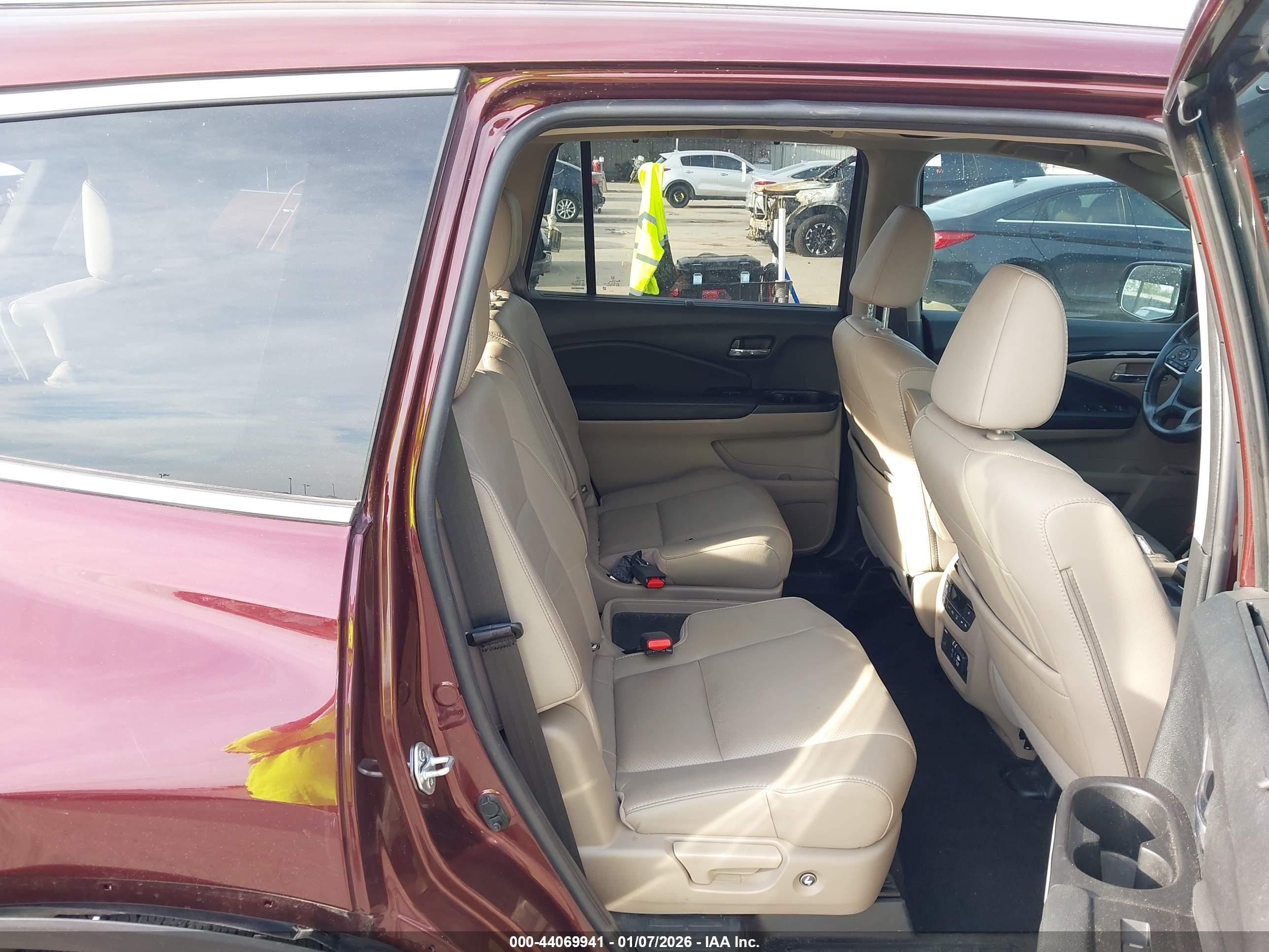 HONDA PILOT image 8