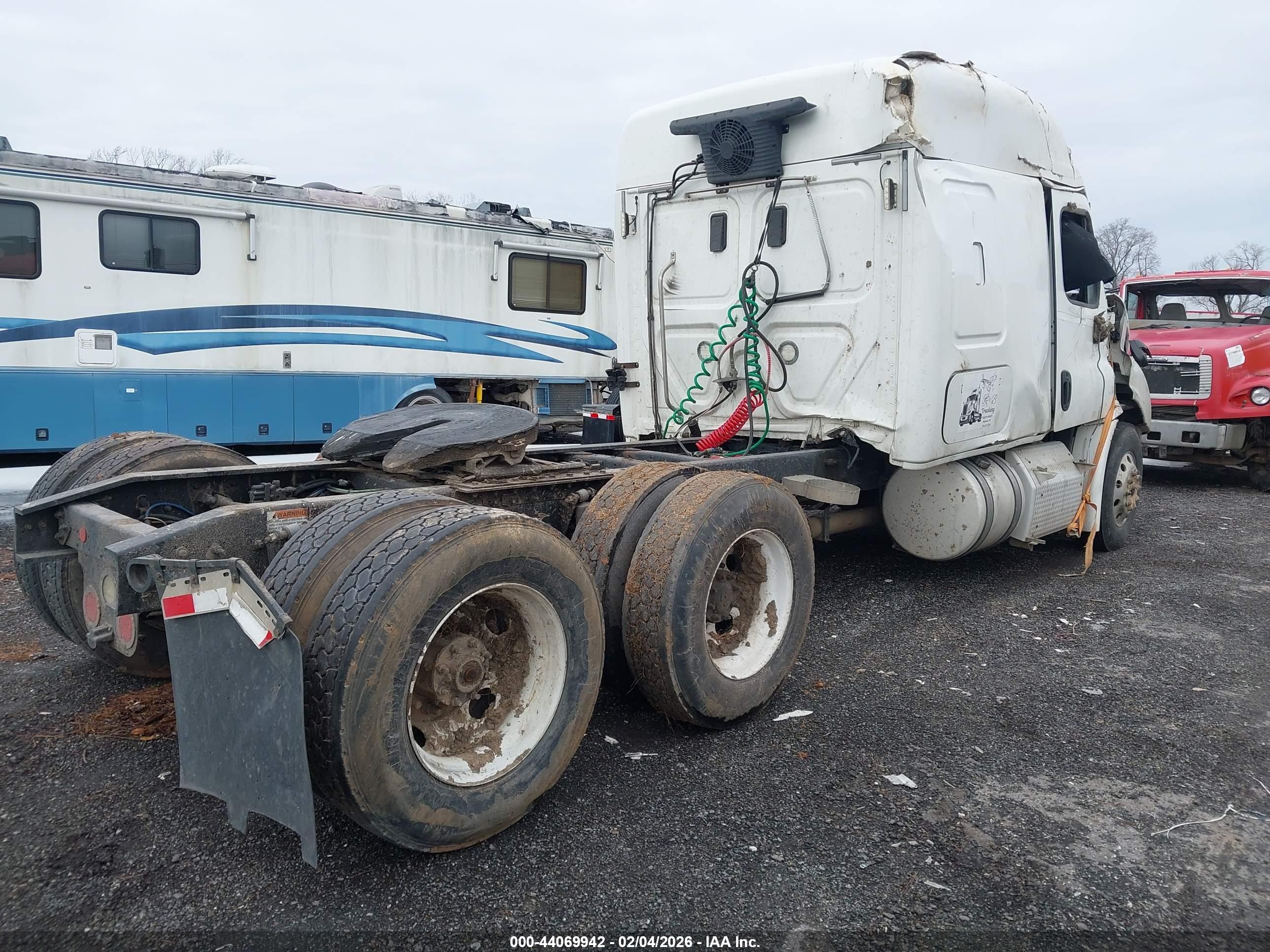 FREIGHTLINER CASCADIA image 4