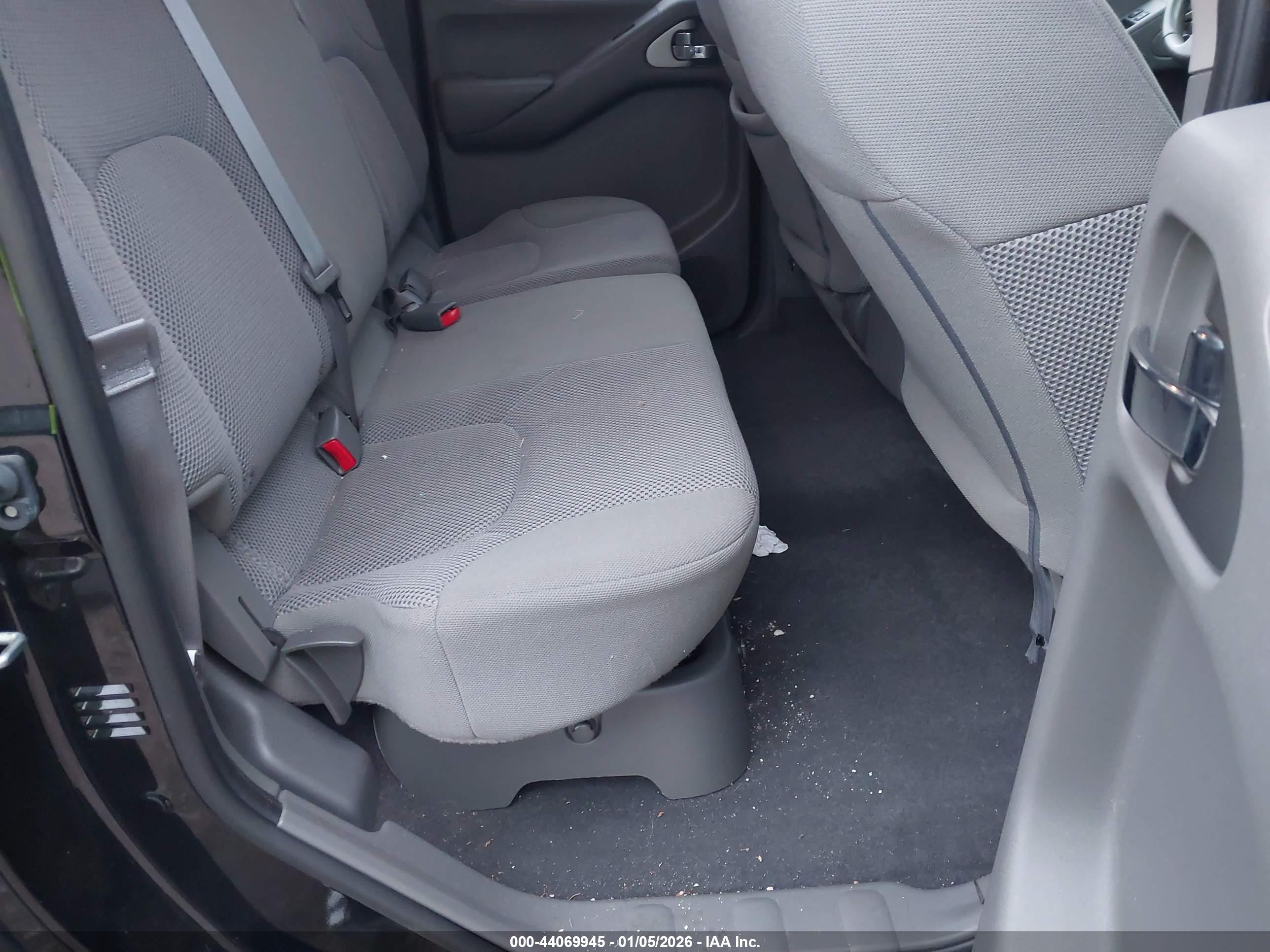NISSAN FRONTIER image 8