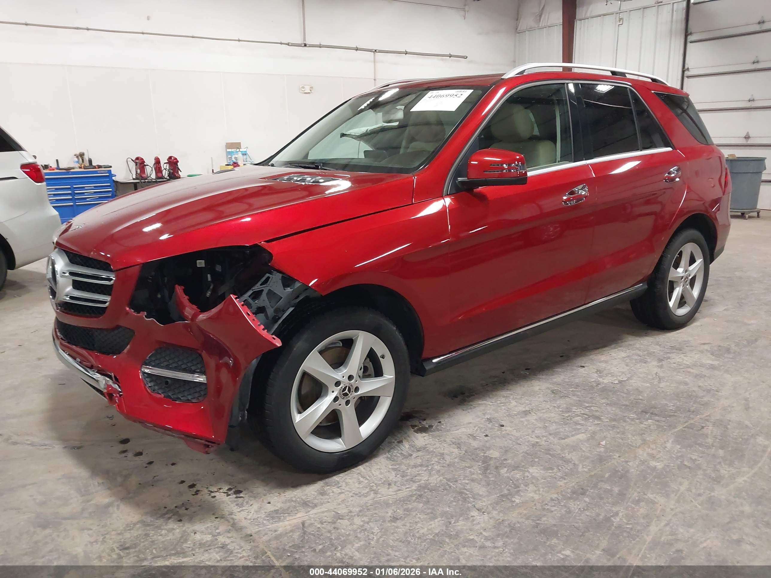 MERCEDES-BENZ GLE image 2