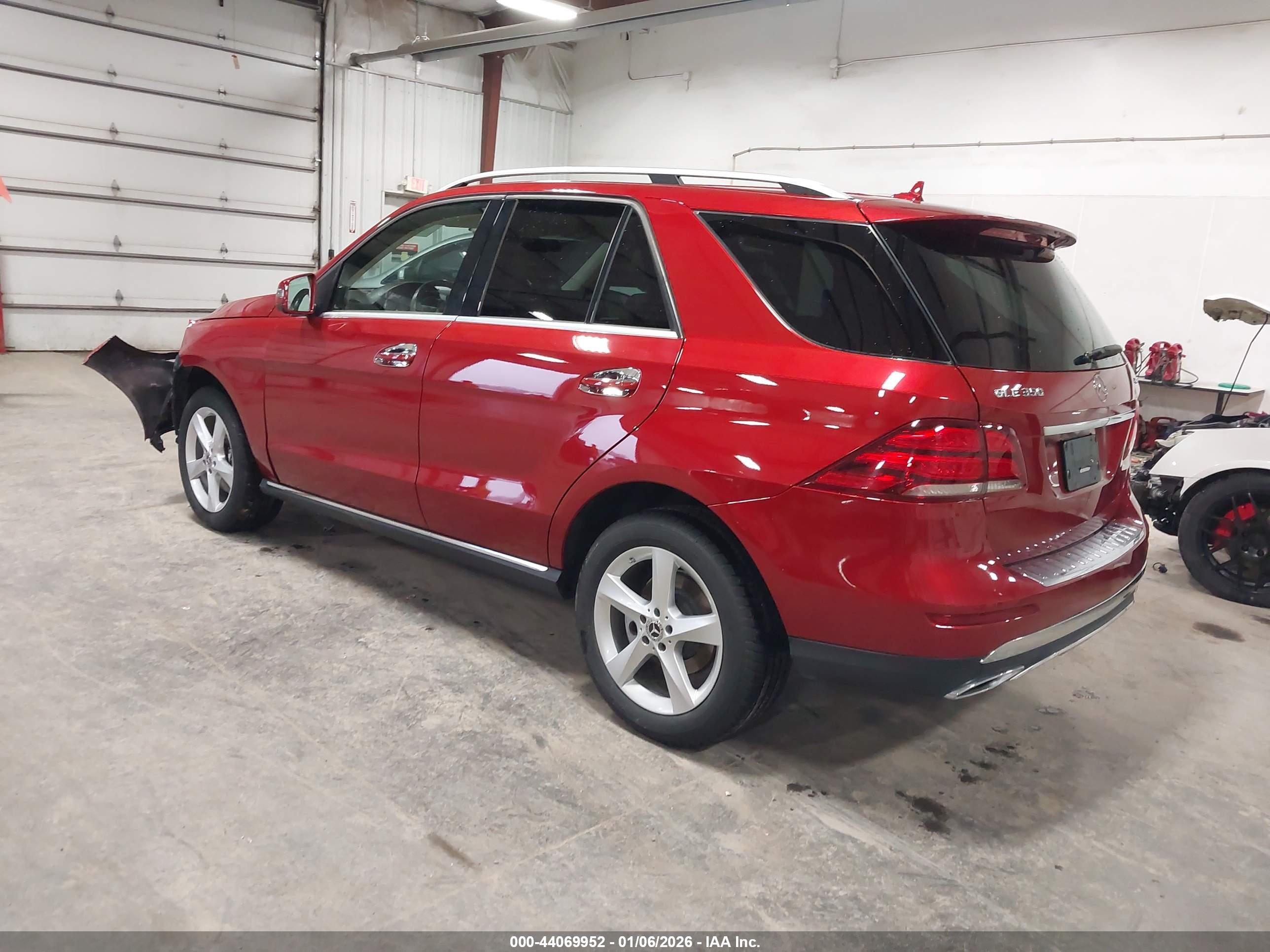 MERCEDES-BENZ GLE image 3