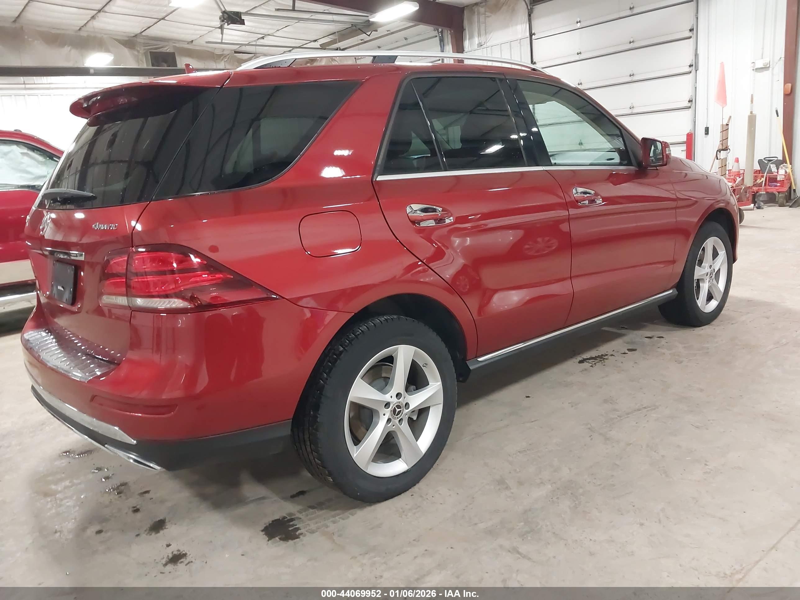 MERCEDES-BENZ GLE image 4