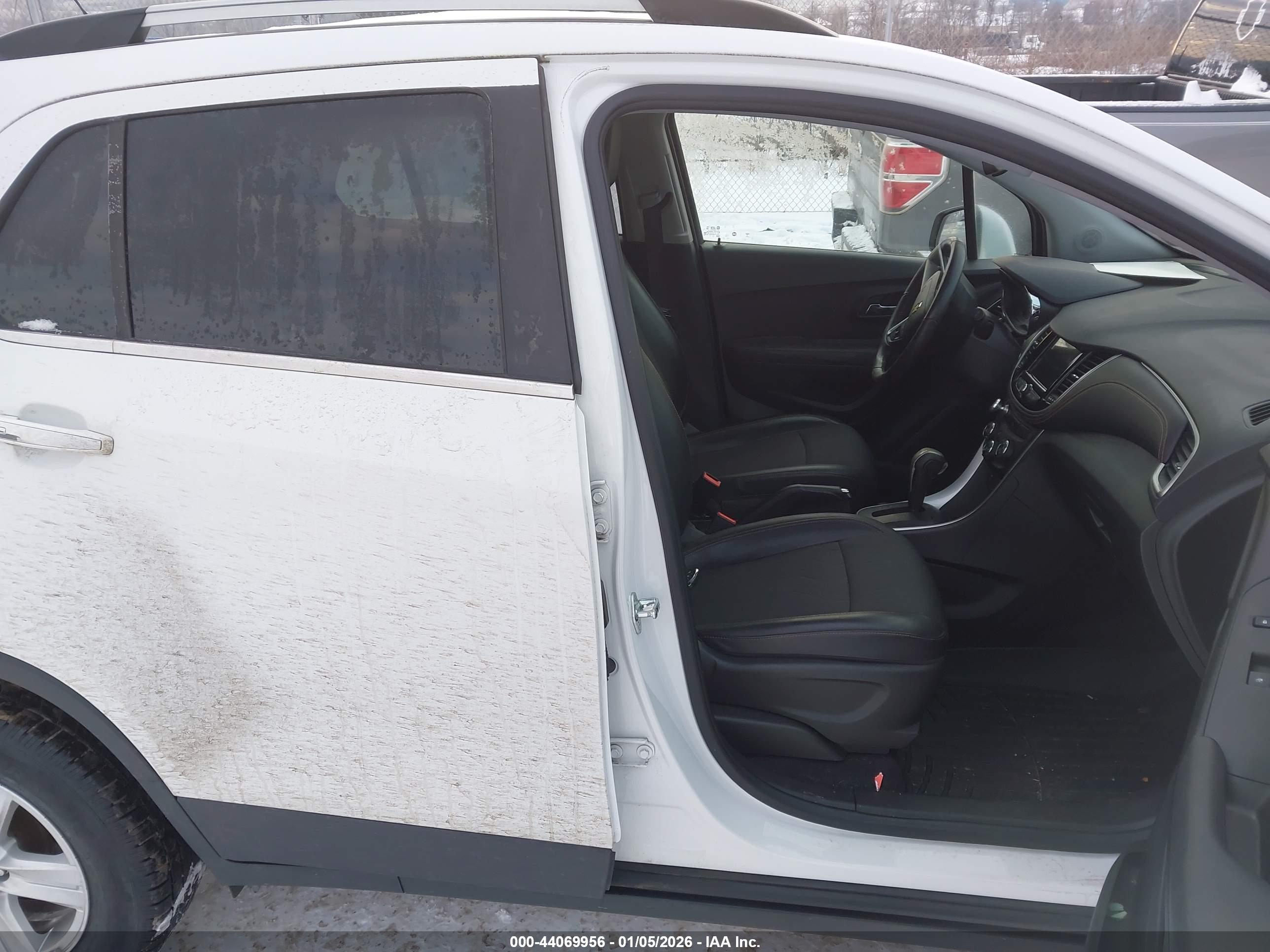 CHEVROLET TRAX image 5