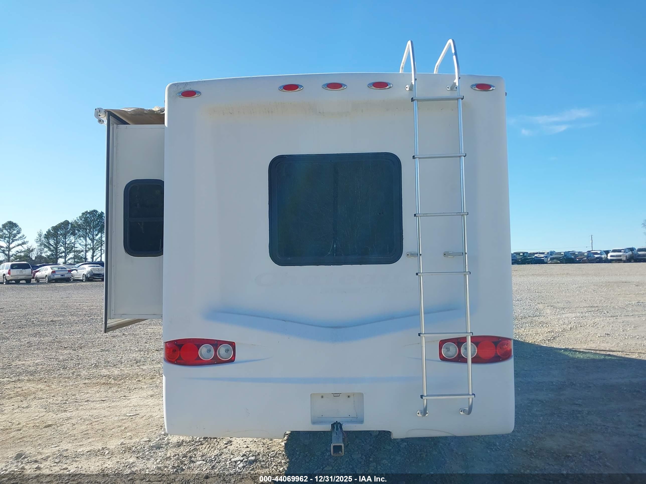 FORD E-450 image 8