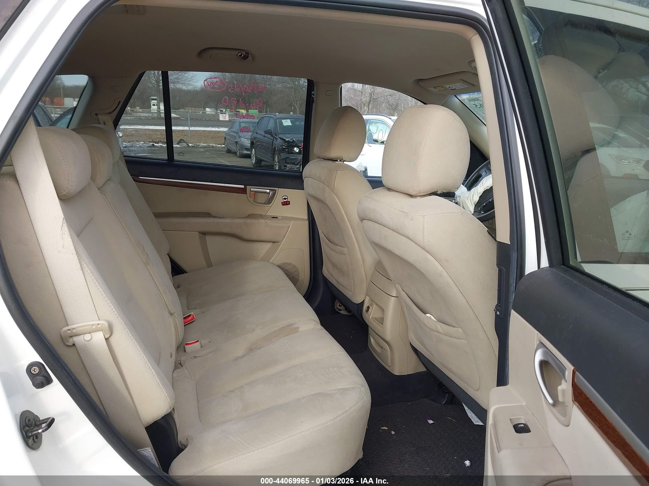 HYUNDAI SANTA image 8