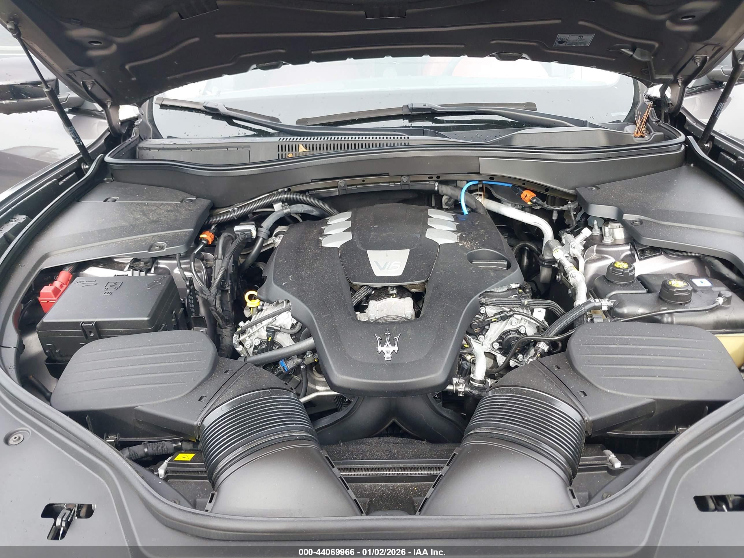 MASERATI LEVANTE image 10