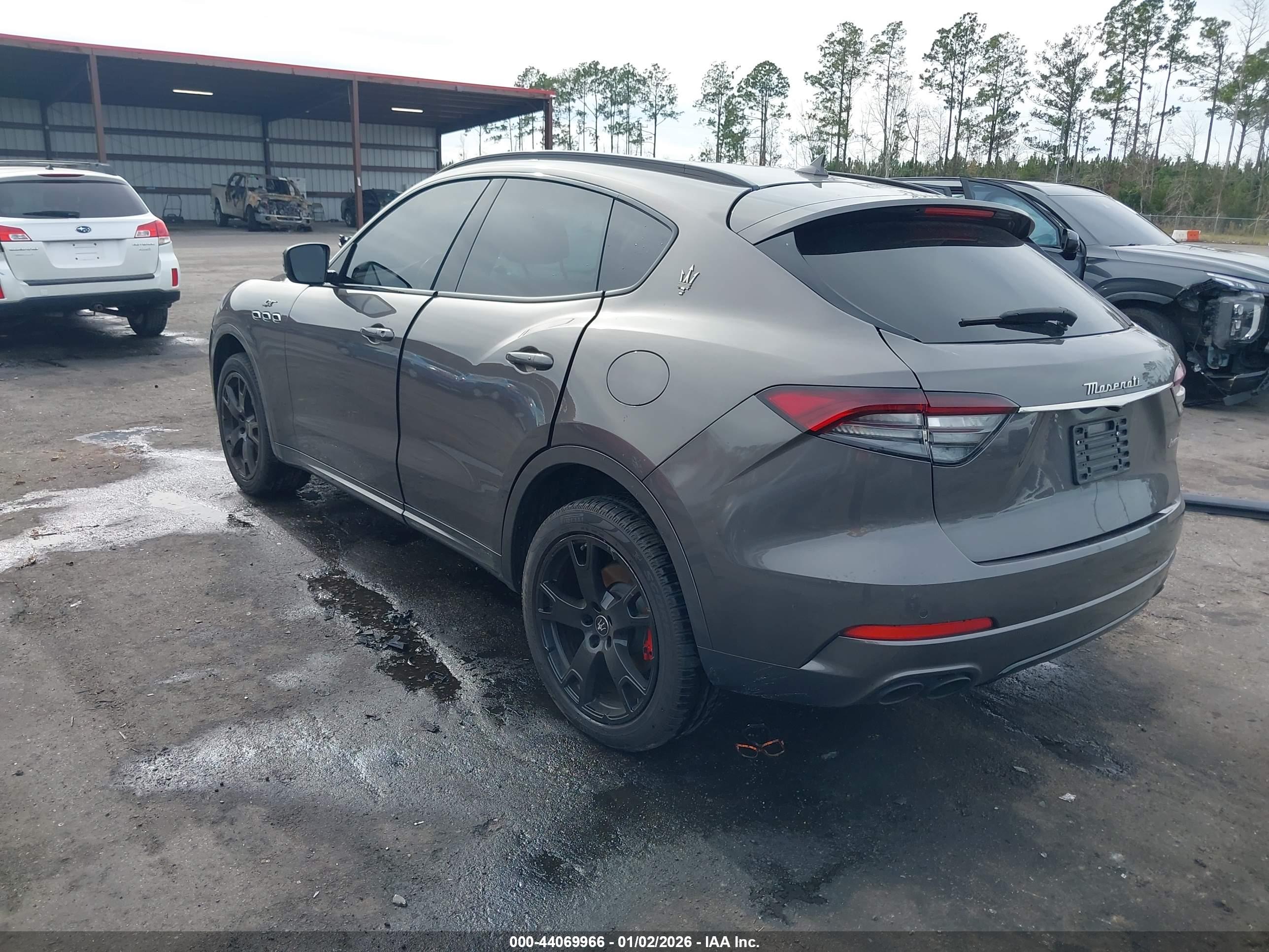 MASERATI LEVANTE image 3
