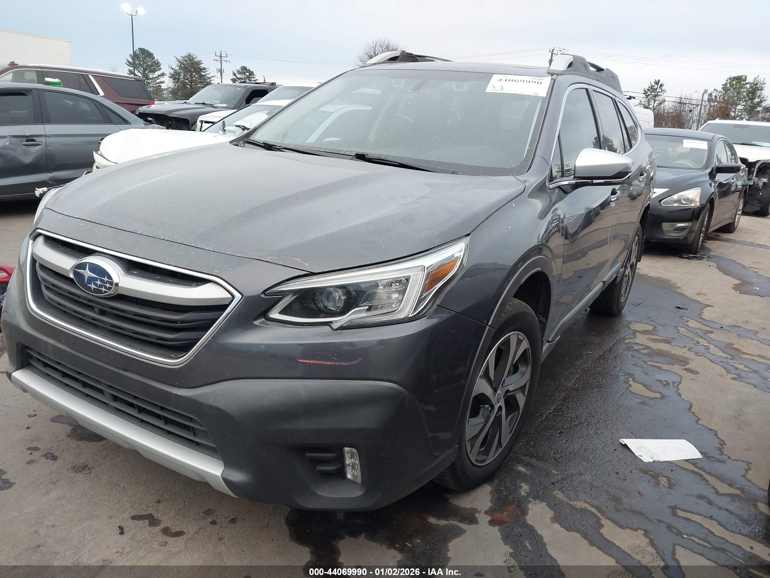 SUBARU OUTBACK image 2
